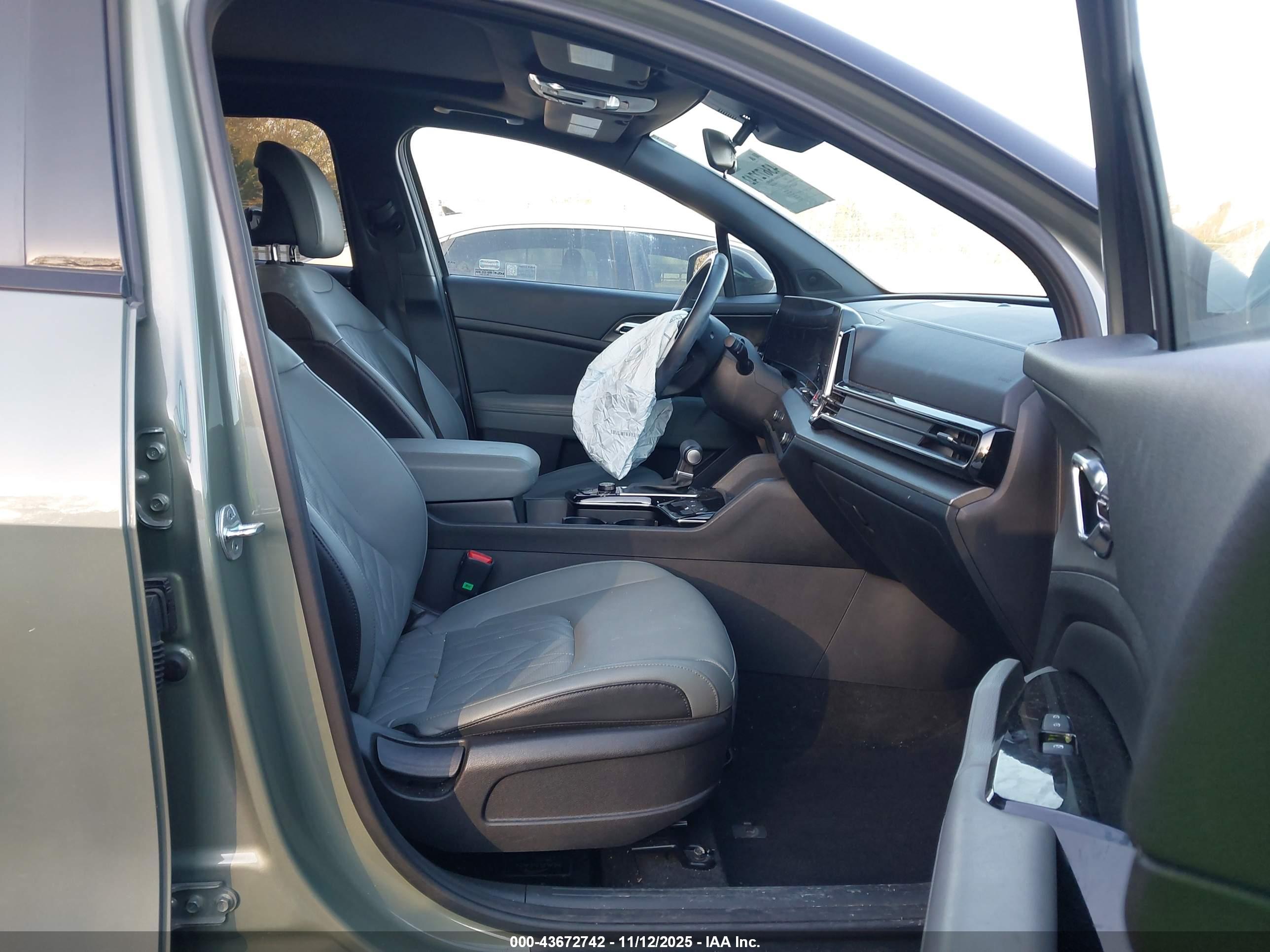 KIA SPORTAGE image 5