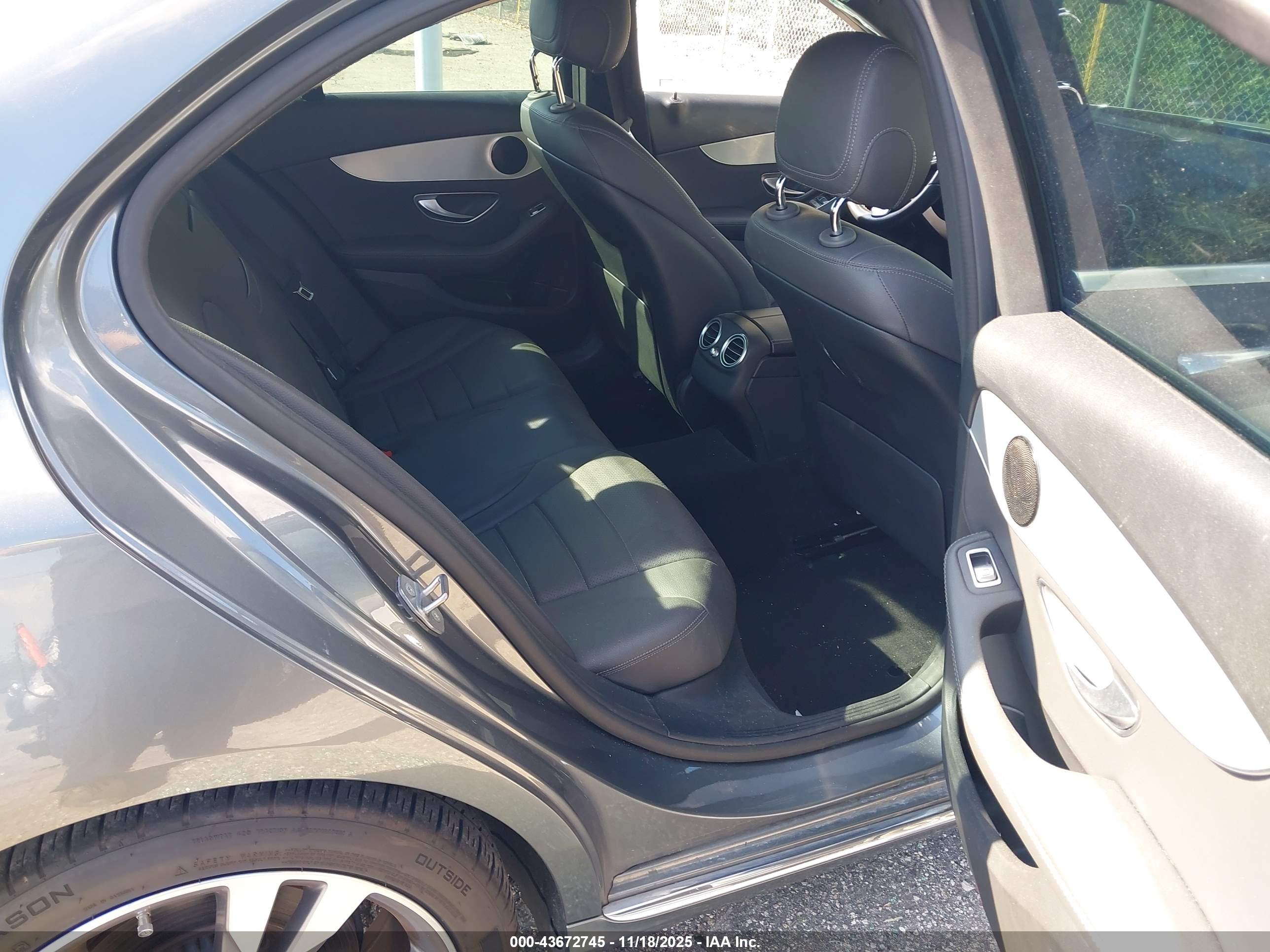 MERCEDES-BENZ C image 8