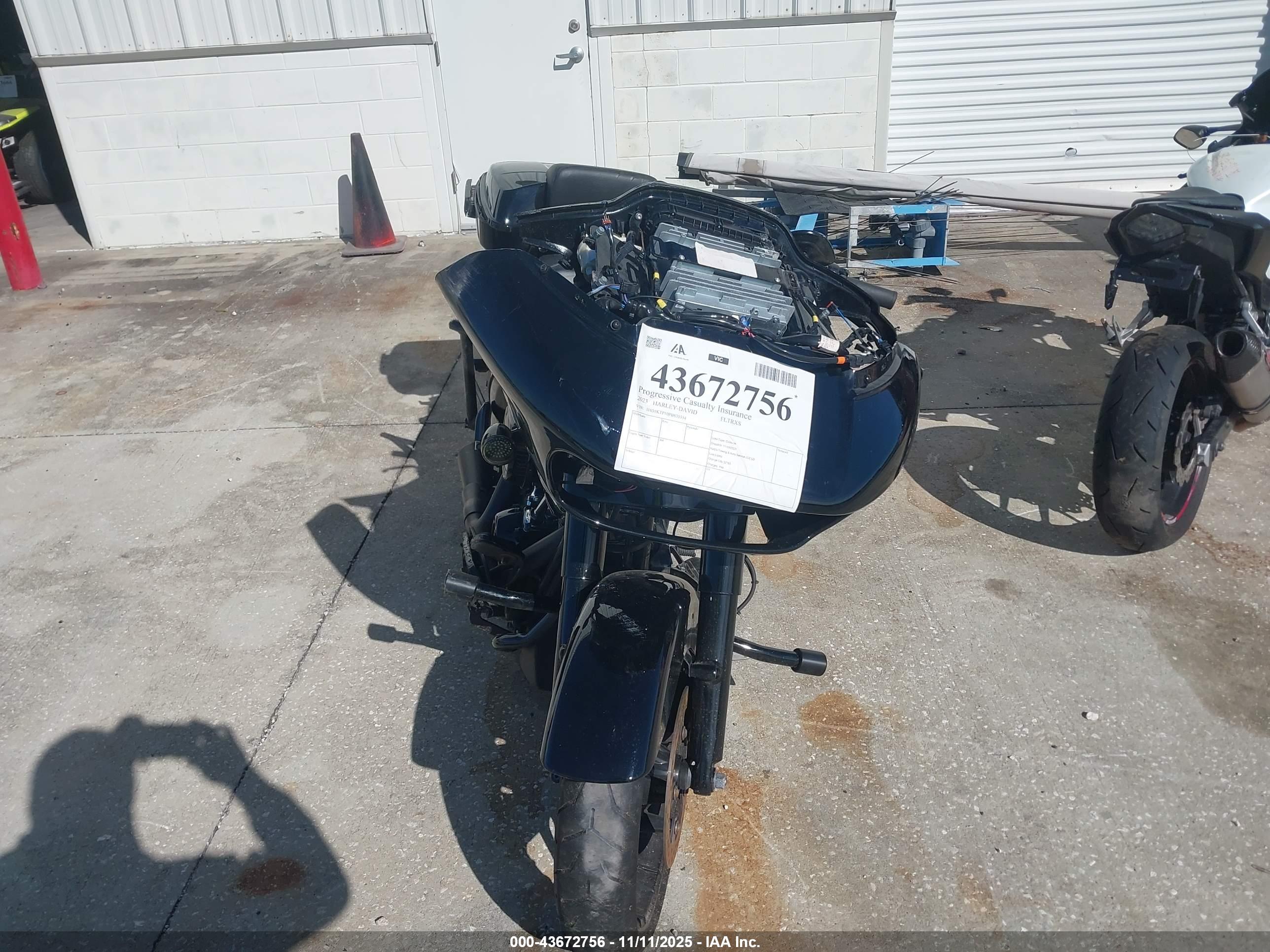 HARLEY-DAVIDSON FLTRXS image 5
