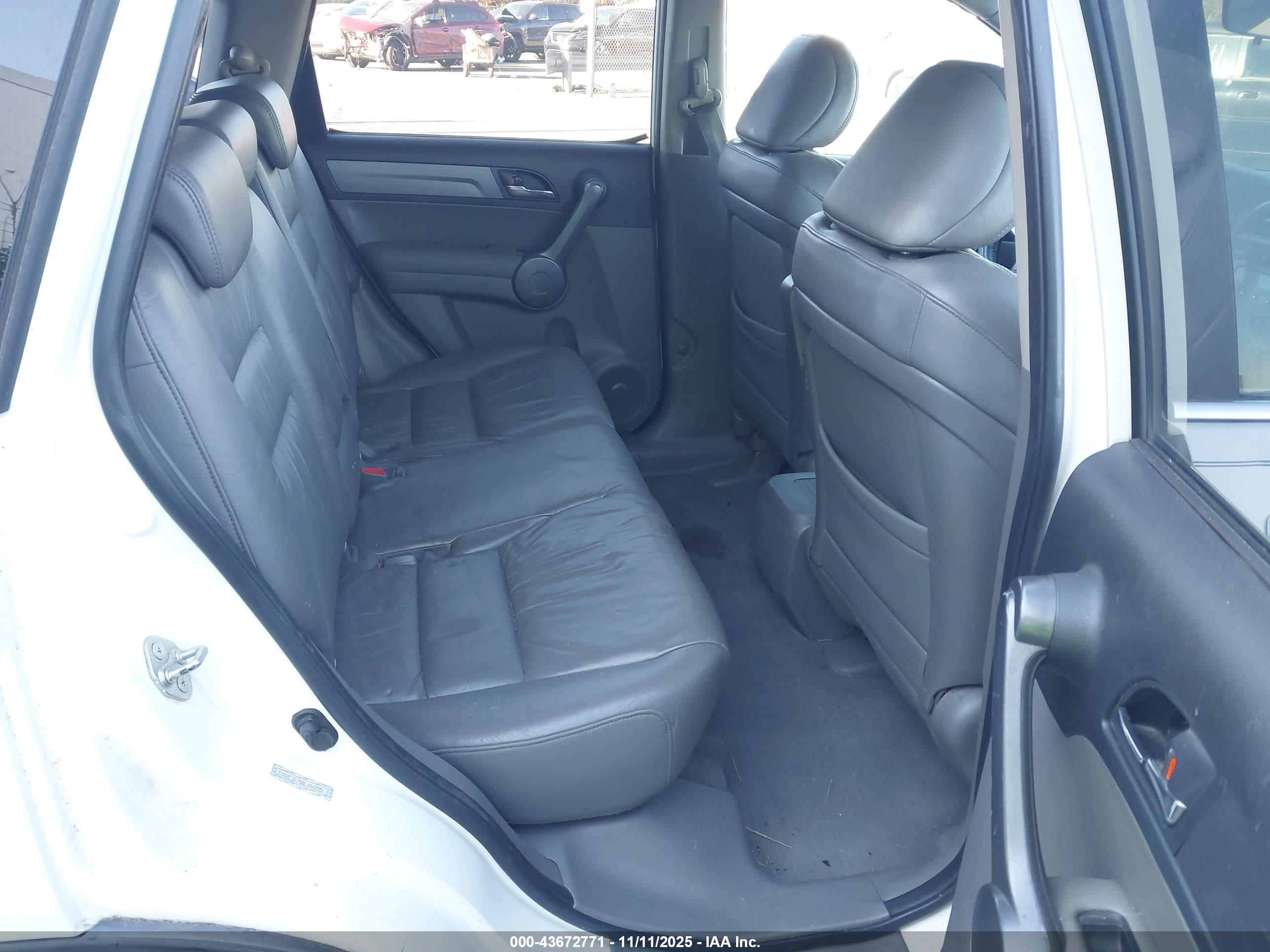 HONDA CR-V image 8