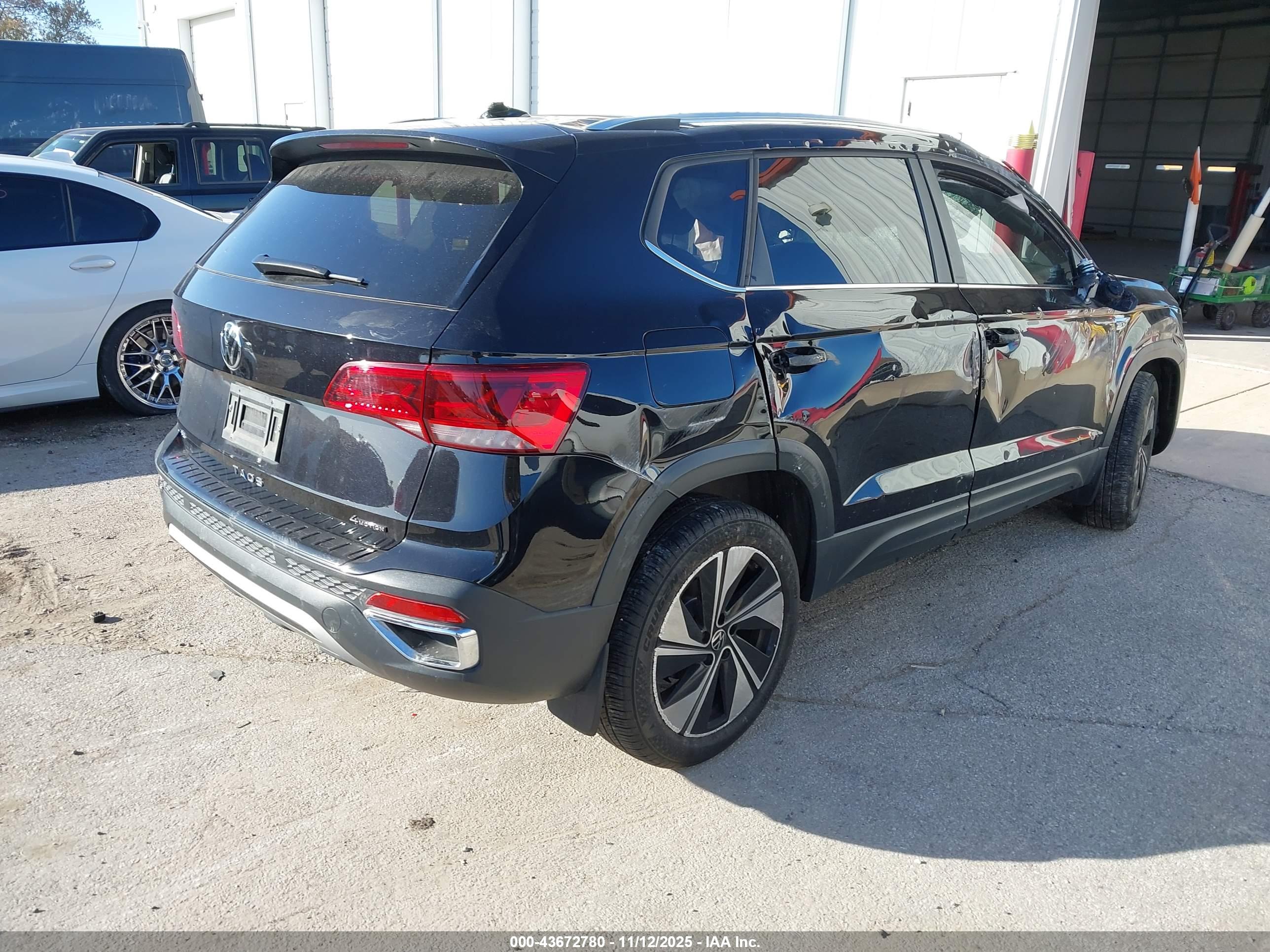 VOLKSWAGEN TAOS image 4
