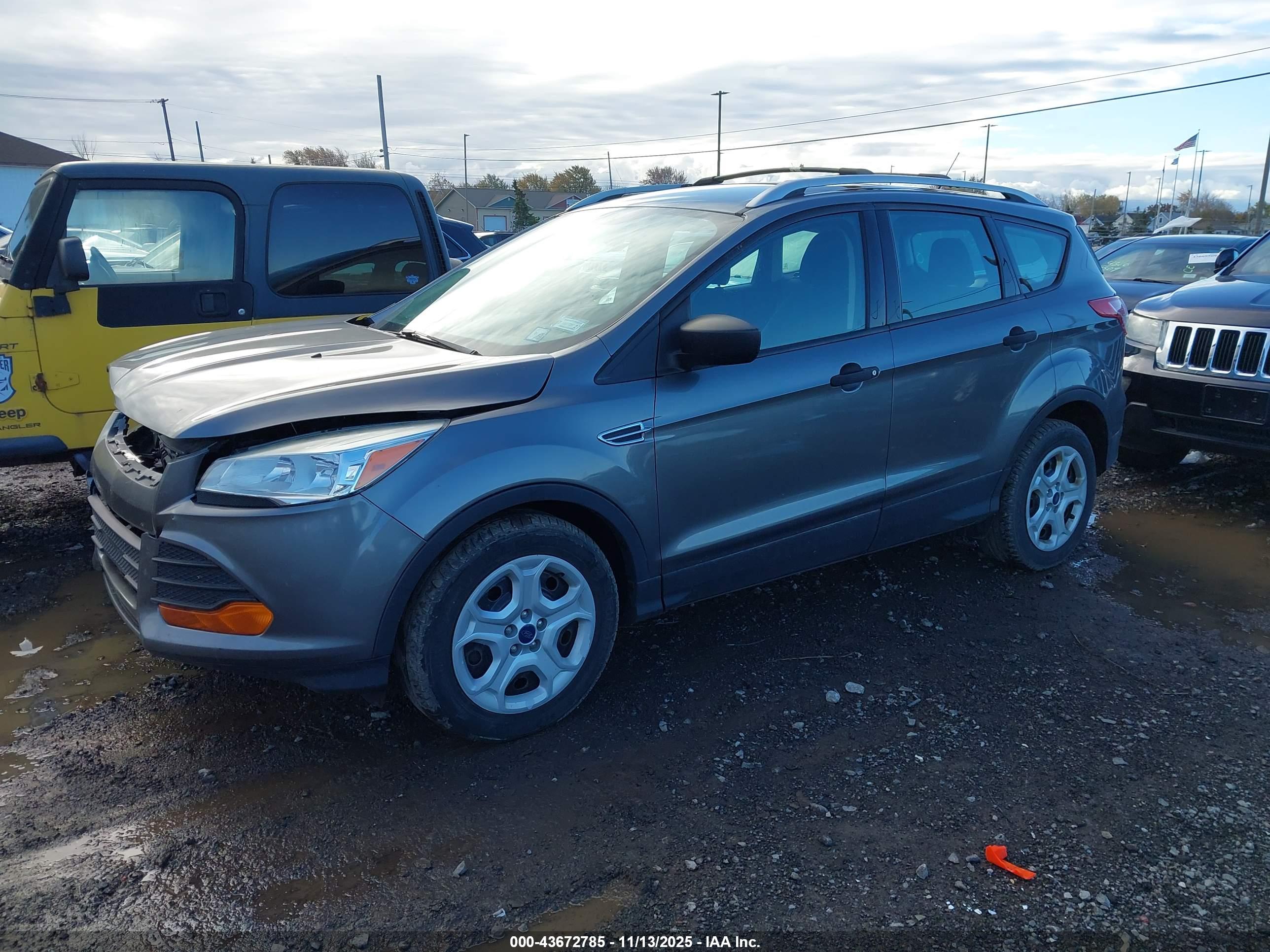 FORD ESCAPE image 2
