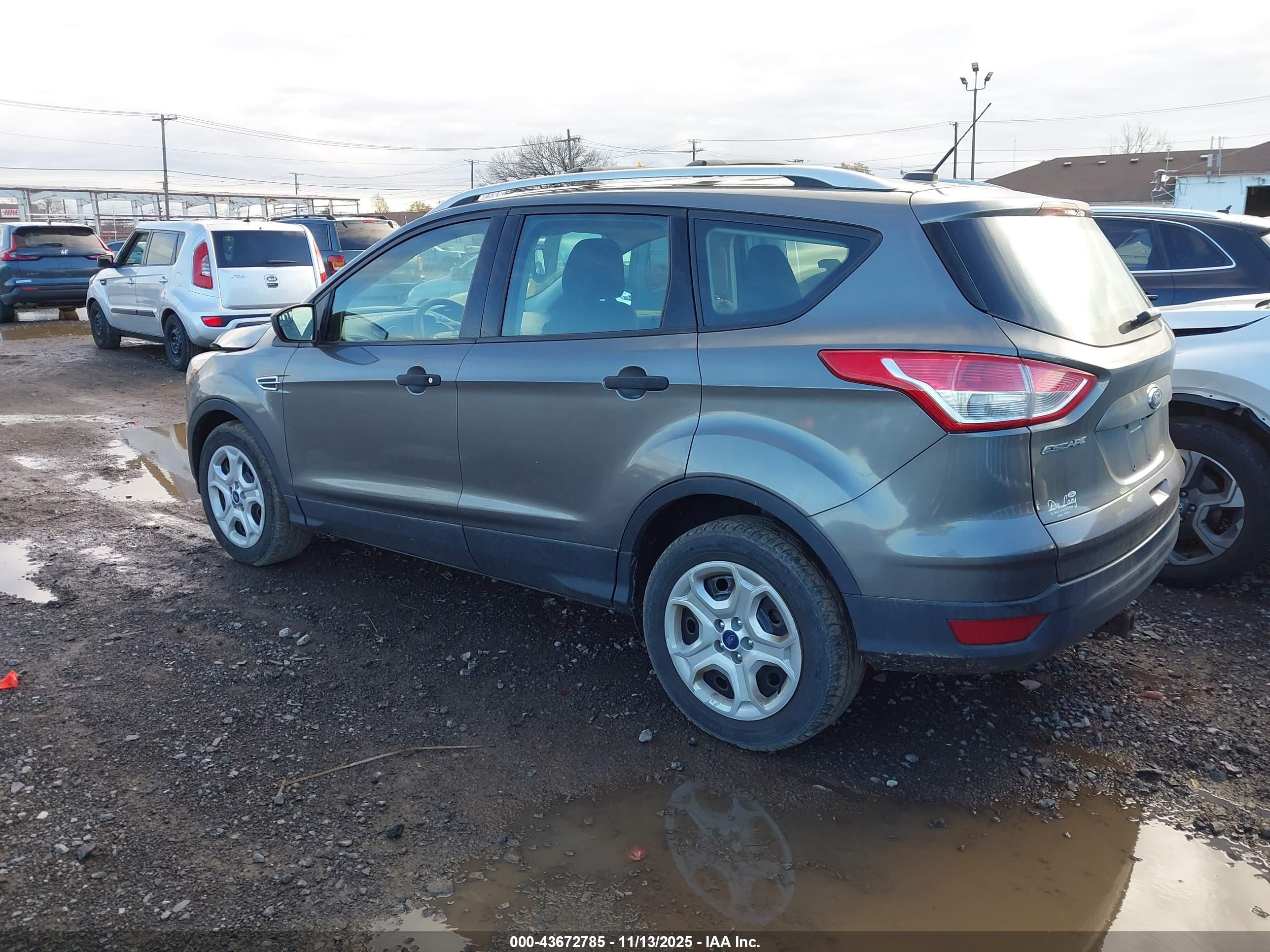 FORD ESCAPE image 3