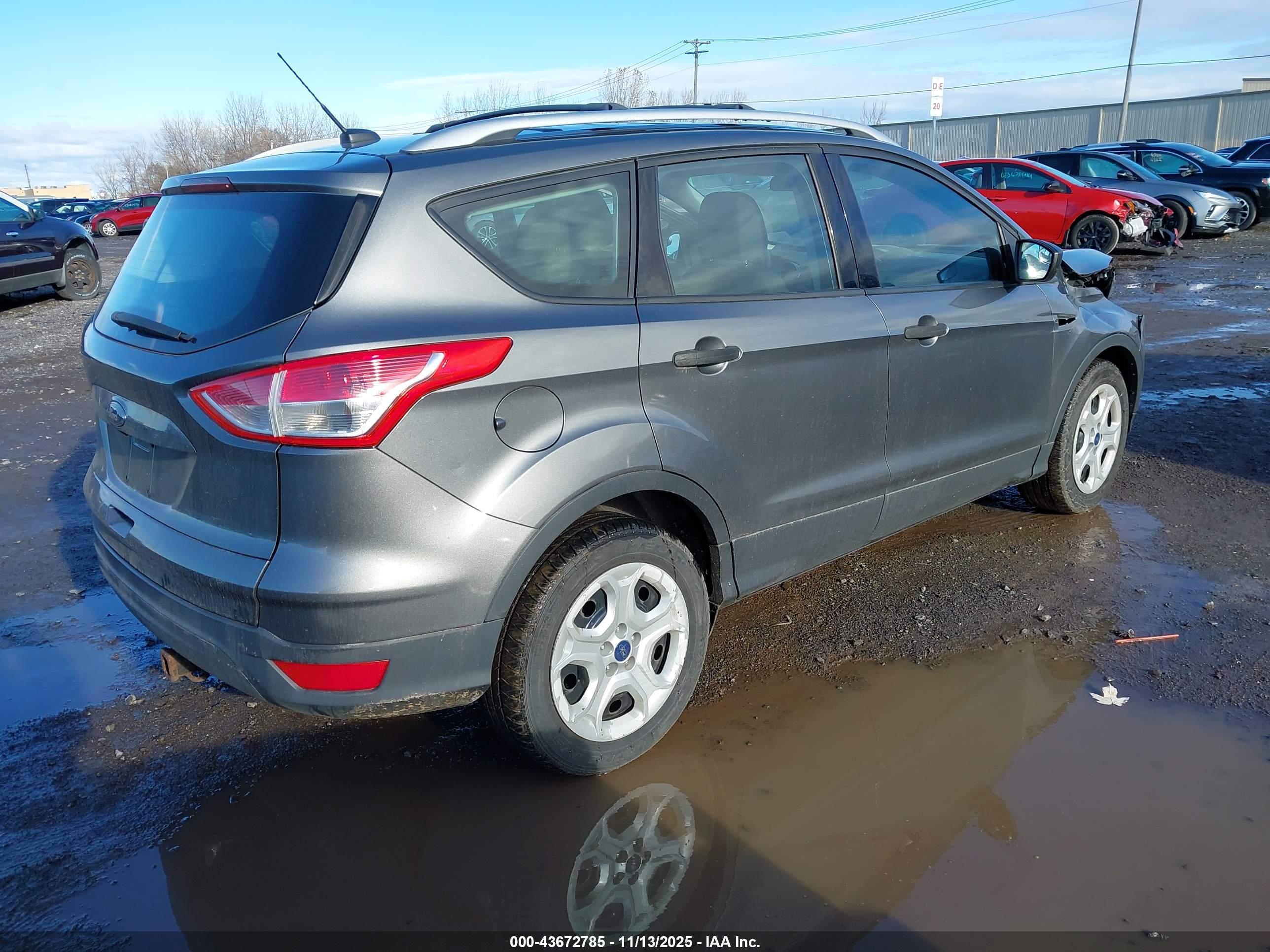 FORD ESCAPE image 4