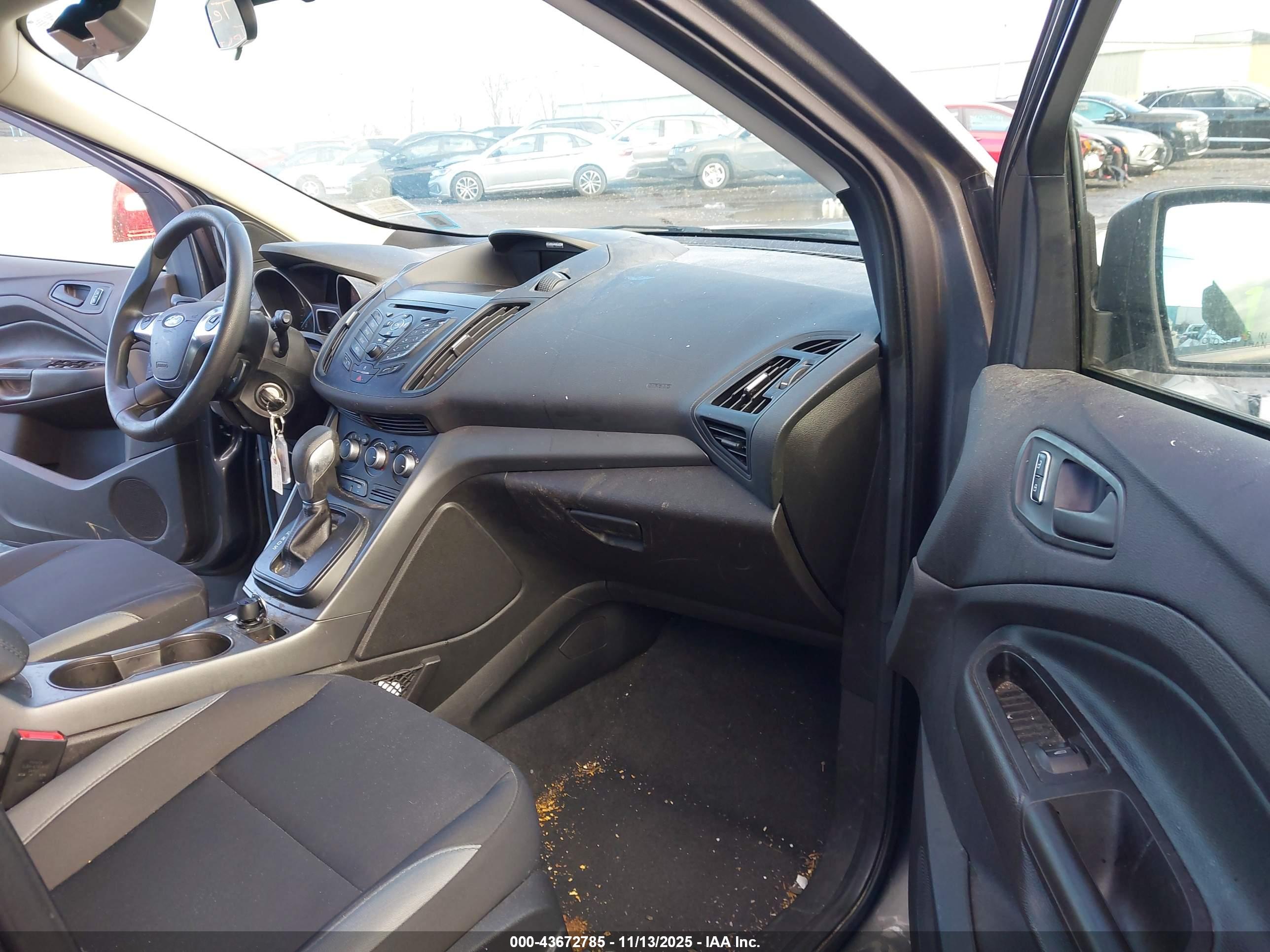 FORD ESCAPE image 5