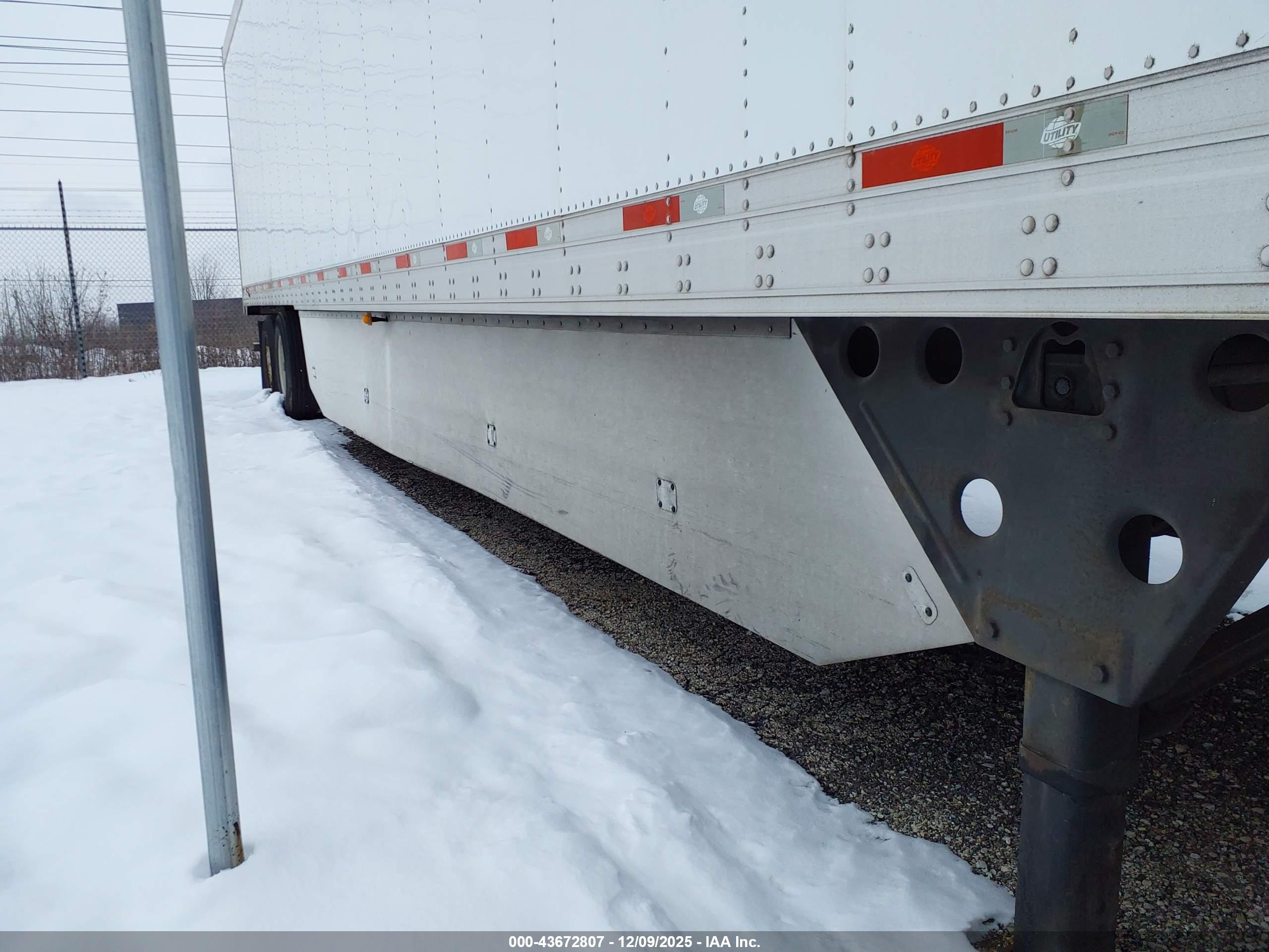 UTILITY TRAILER image 11