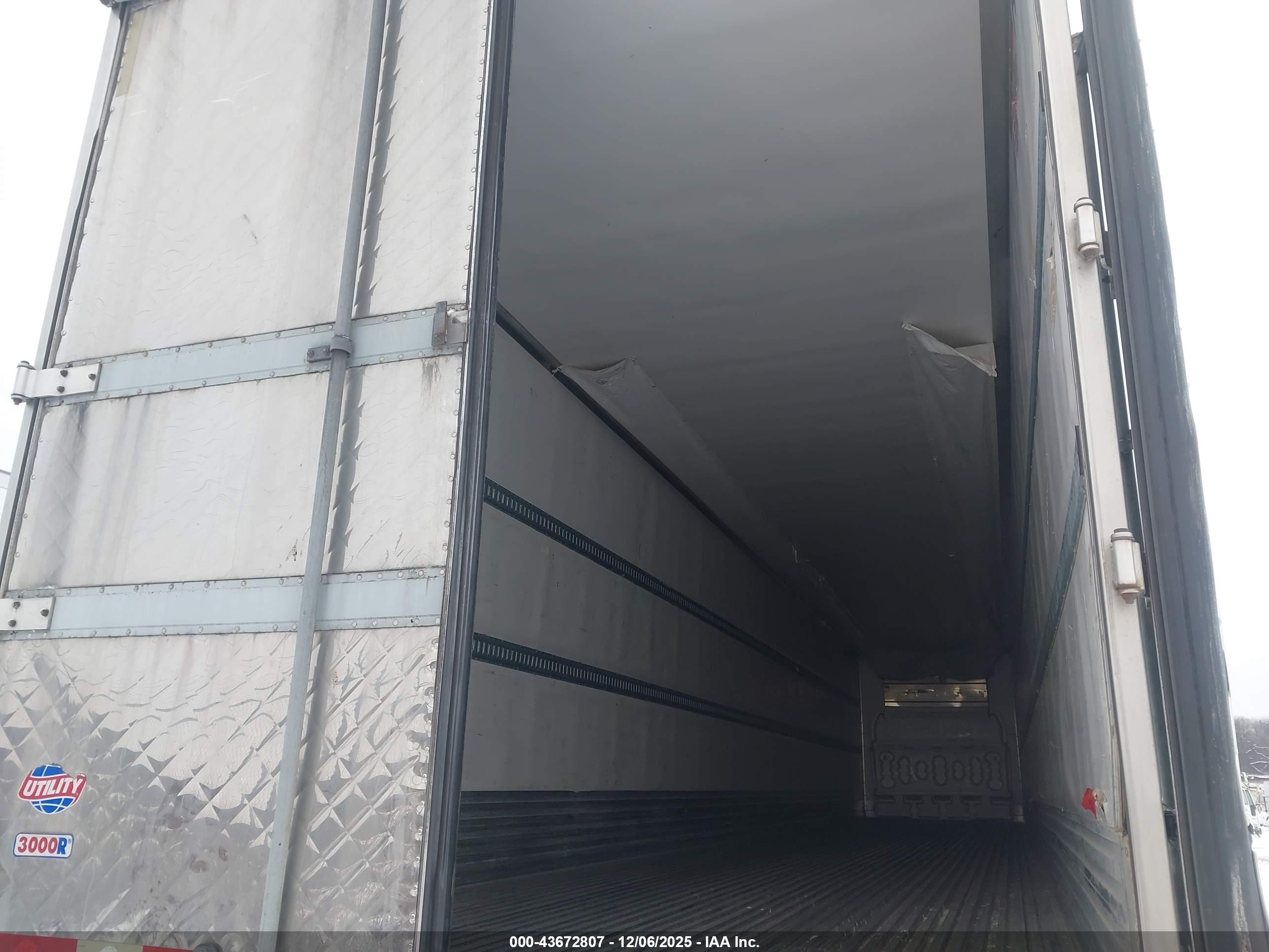 UTILITY TRAILER image 5
