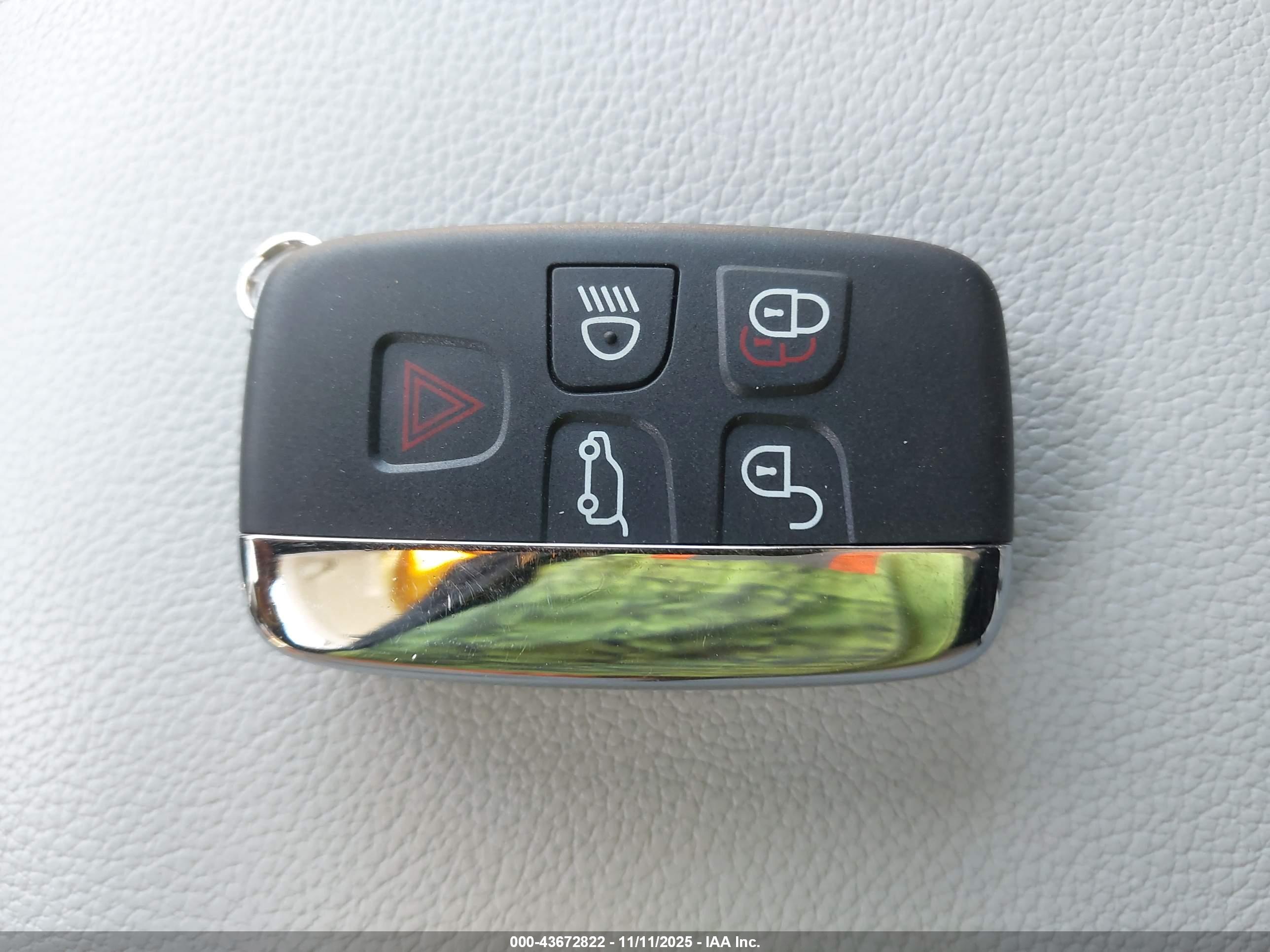 LAND ROVER image 11