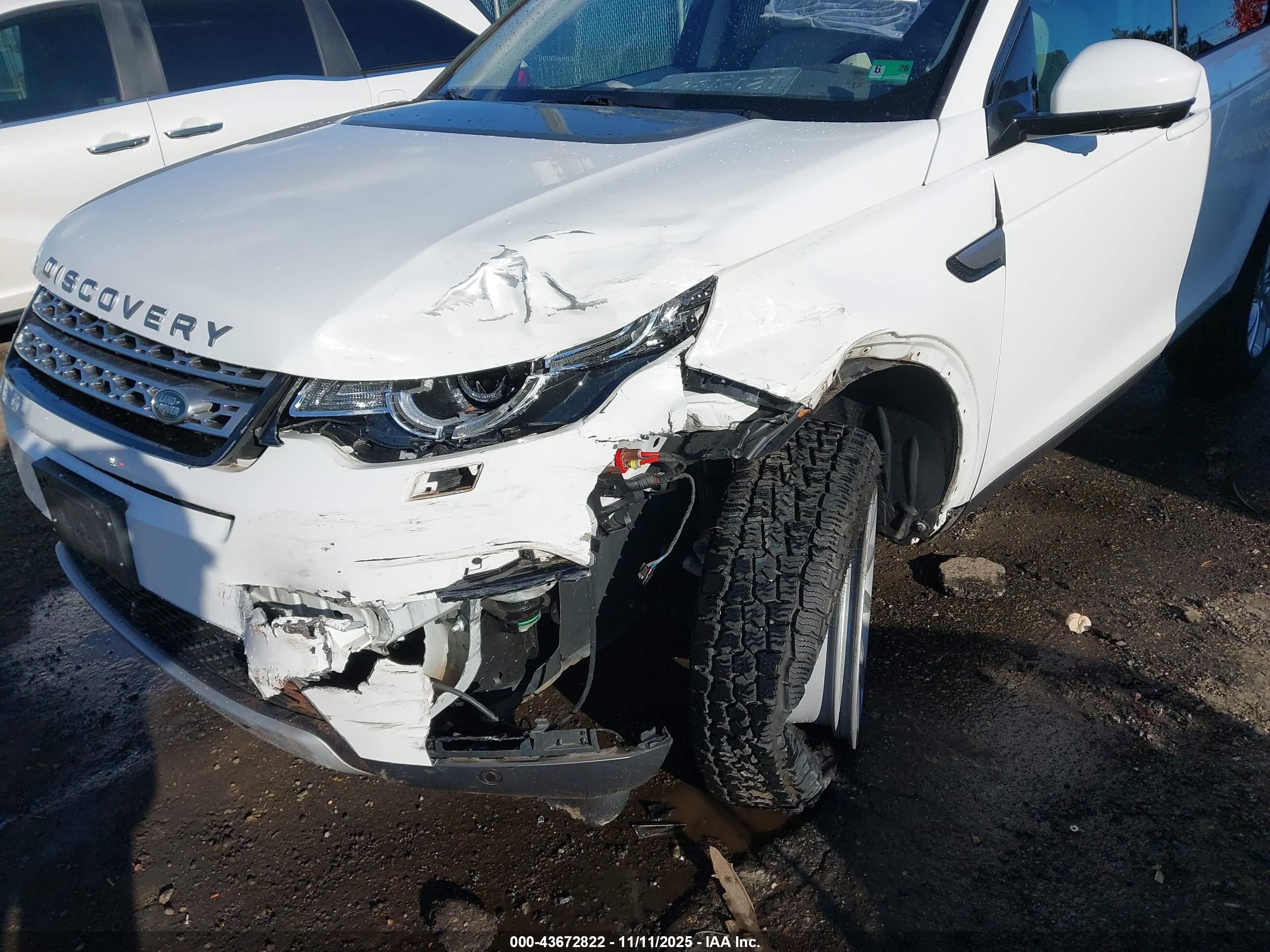 LAND ROVER image 6
