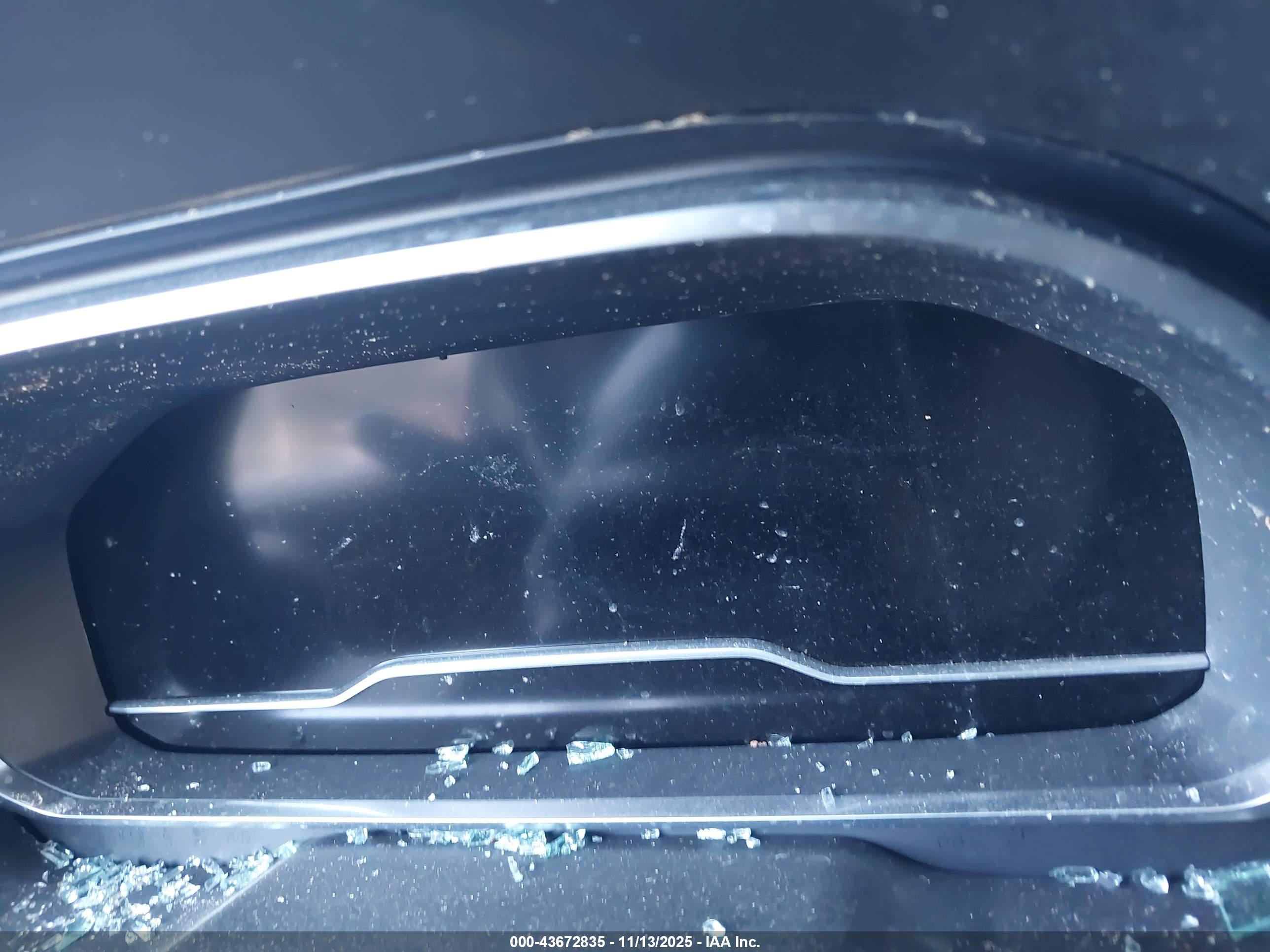 CHEVROLET TAHOE image 7