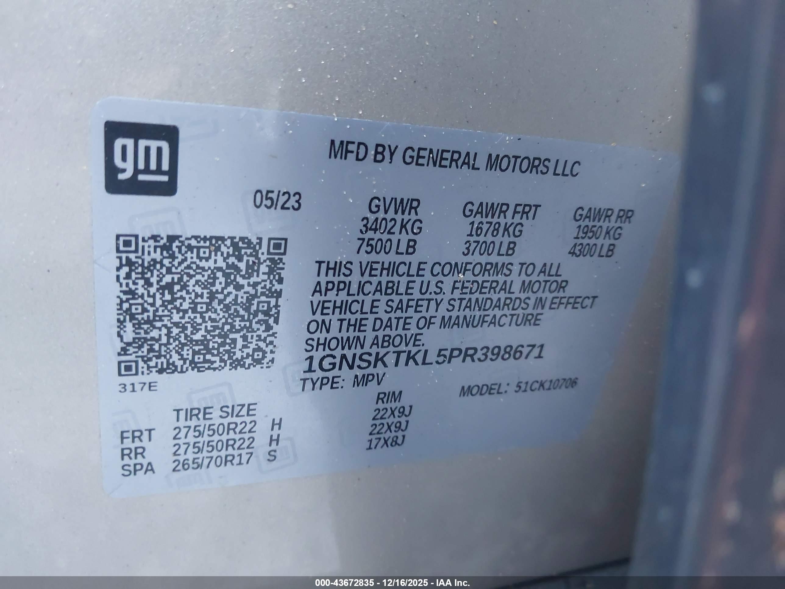 CHEVROLET TAHOE image 9