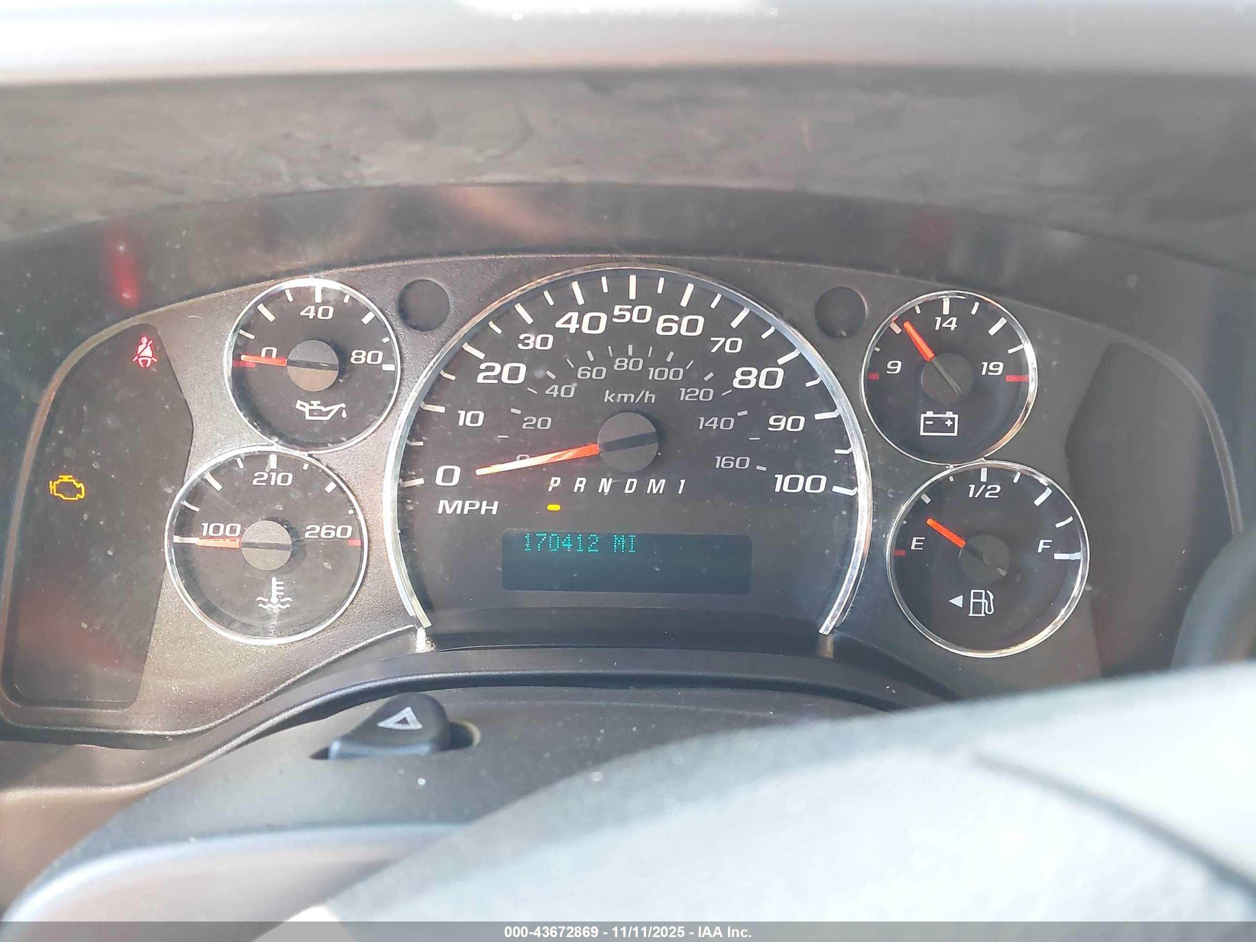 CHEVROLET EXPRESS image 6