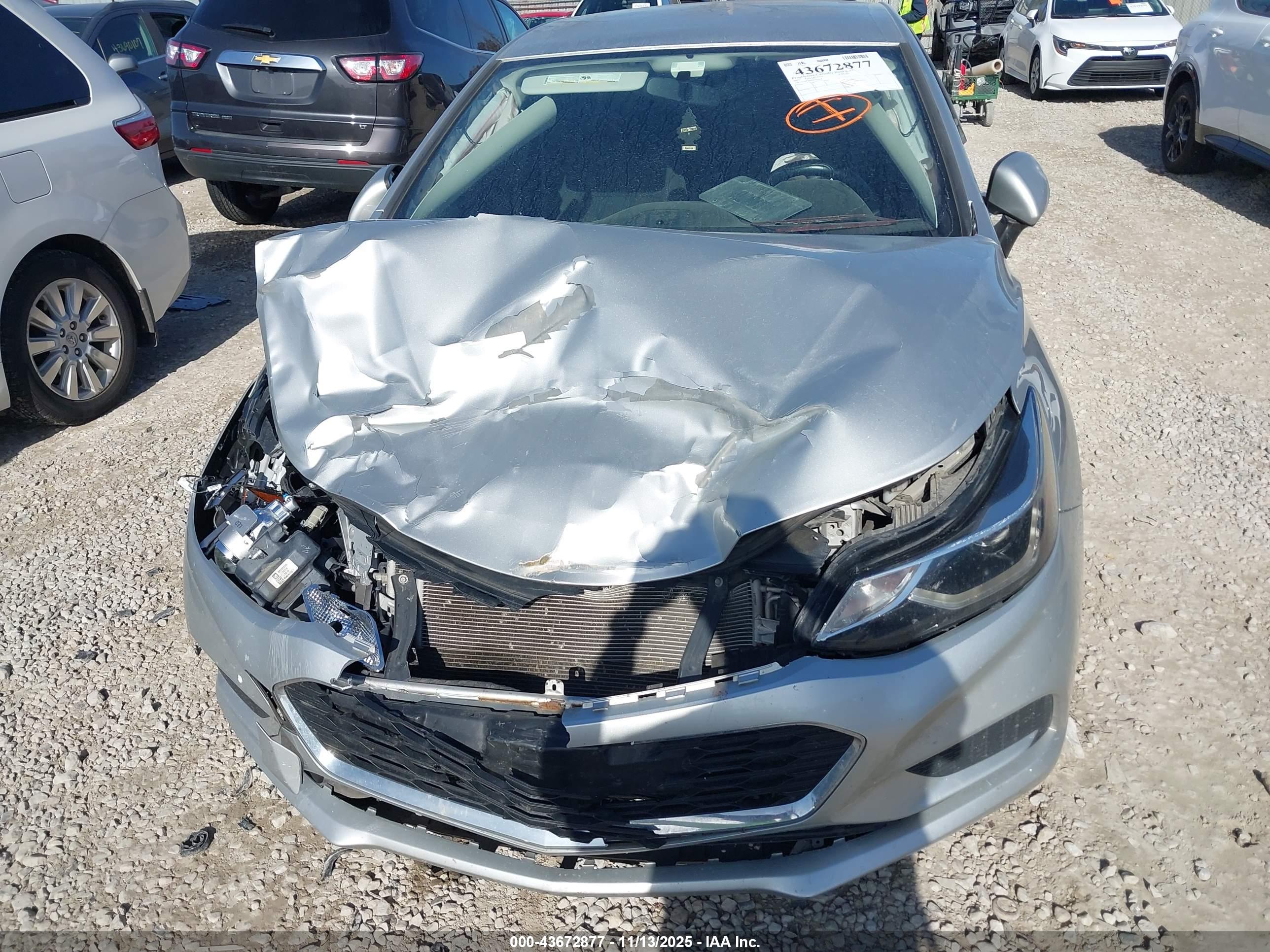 CHEVROLET CRUZE image 6