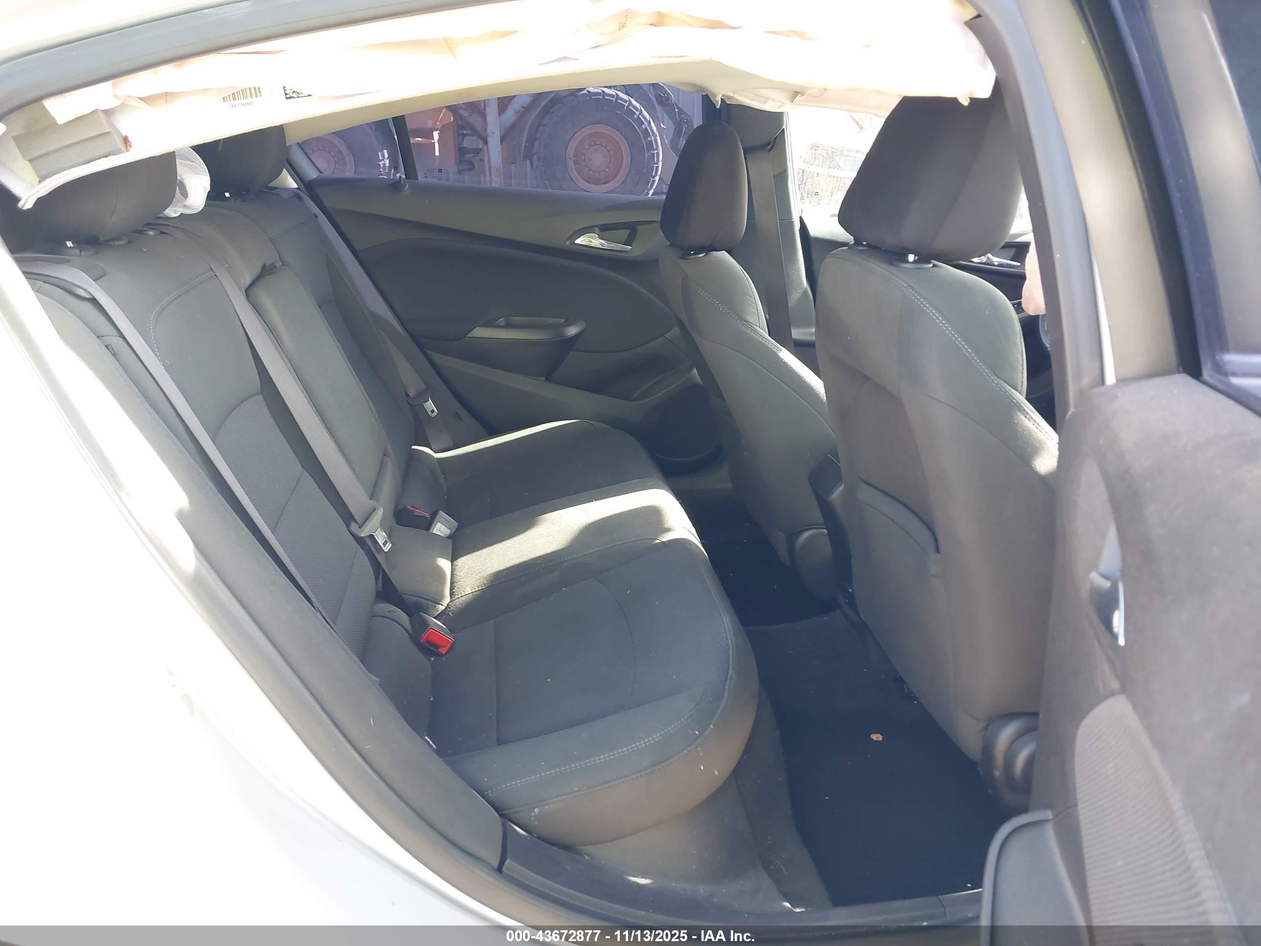 CHEVROLET CRUZE image 8