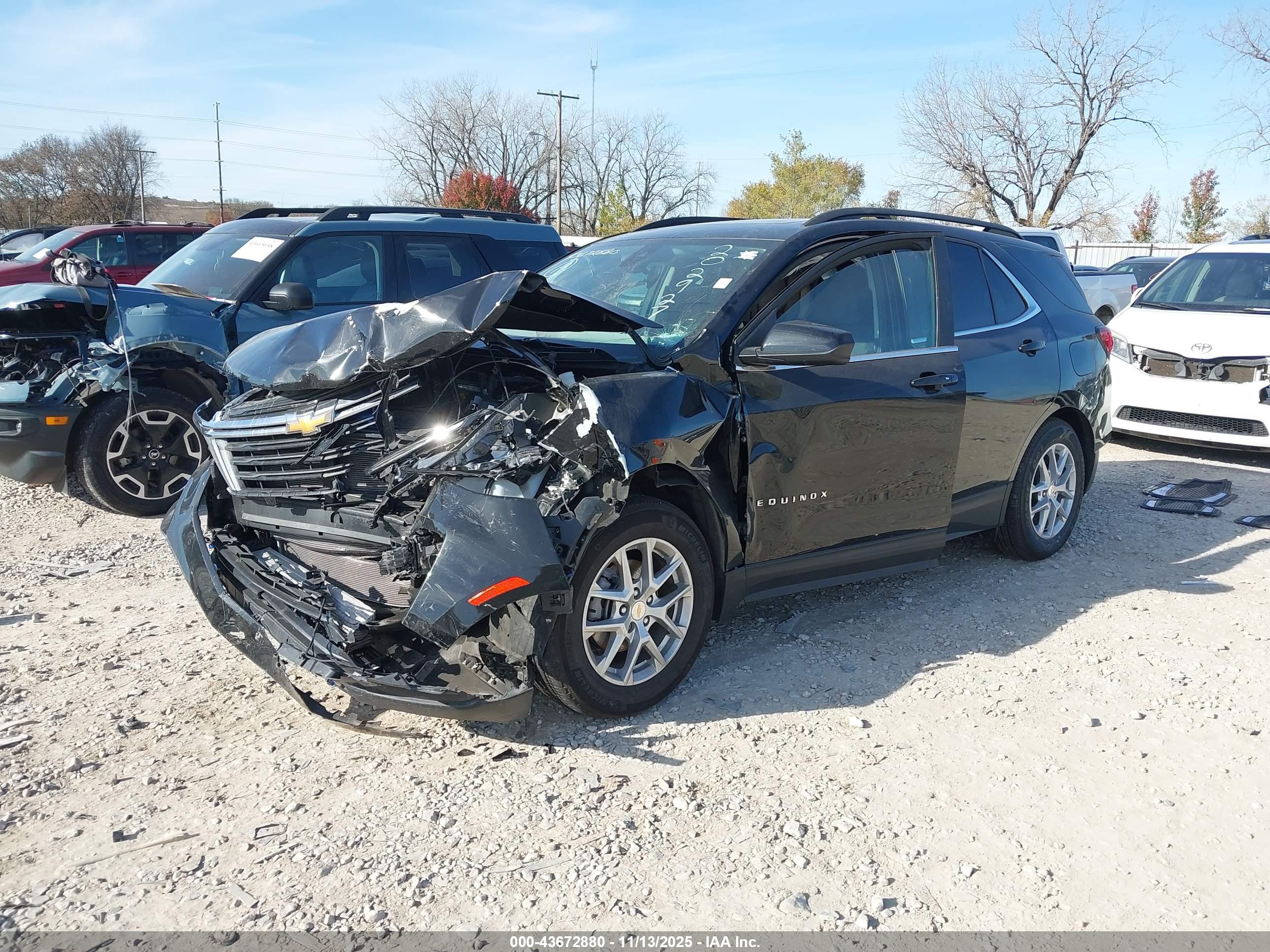 CHEVROLET EQUINOX image 2