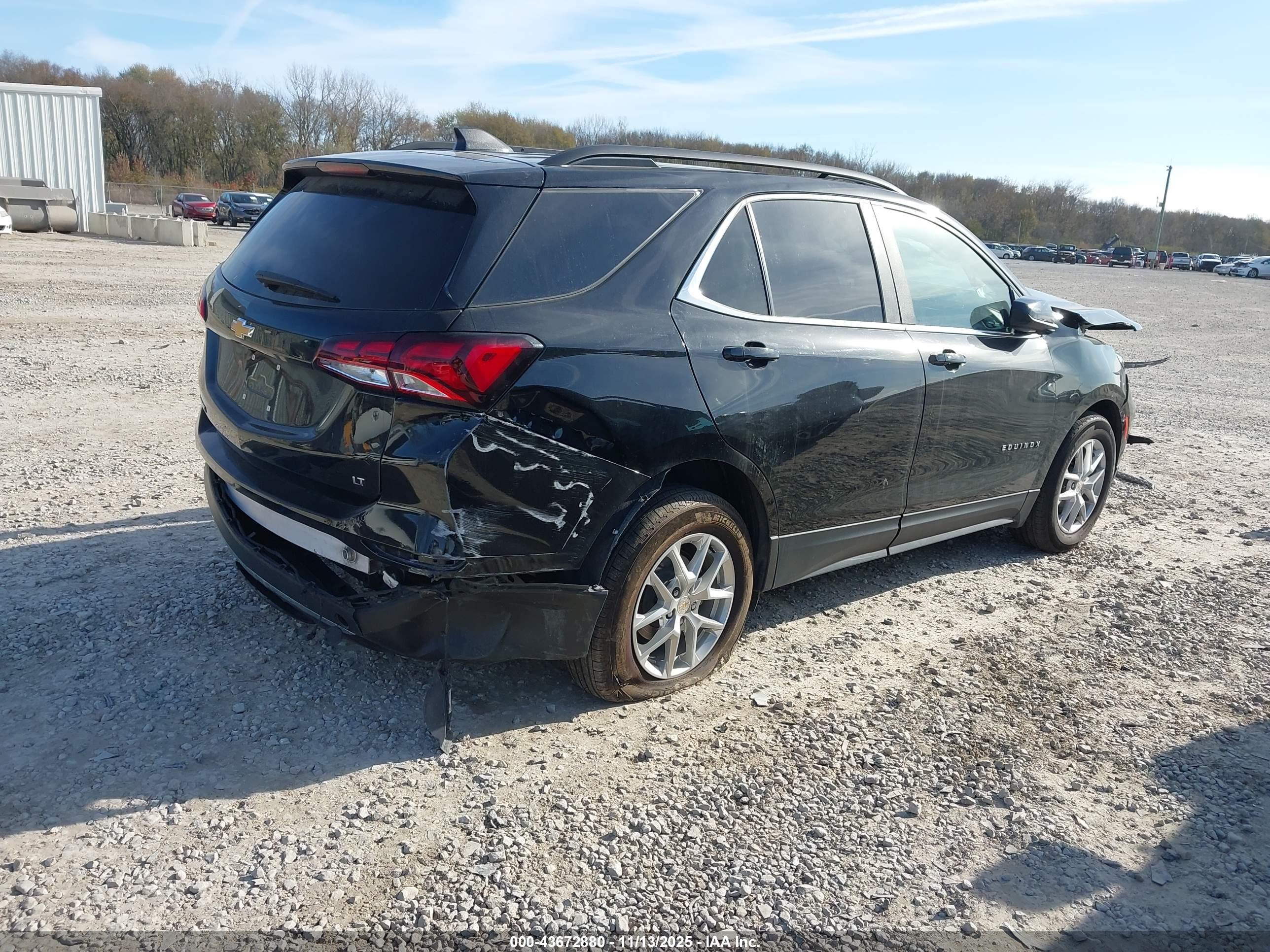 CHEVROLET EQUINOX image 4