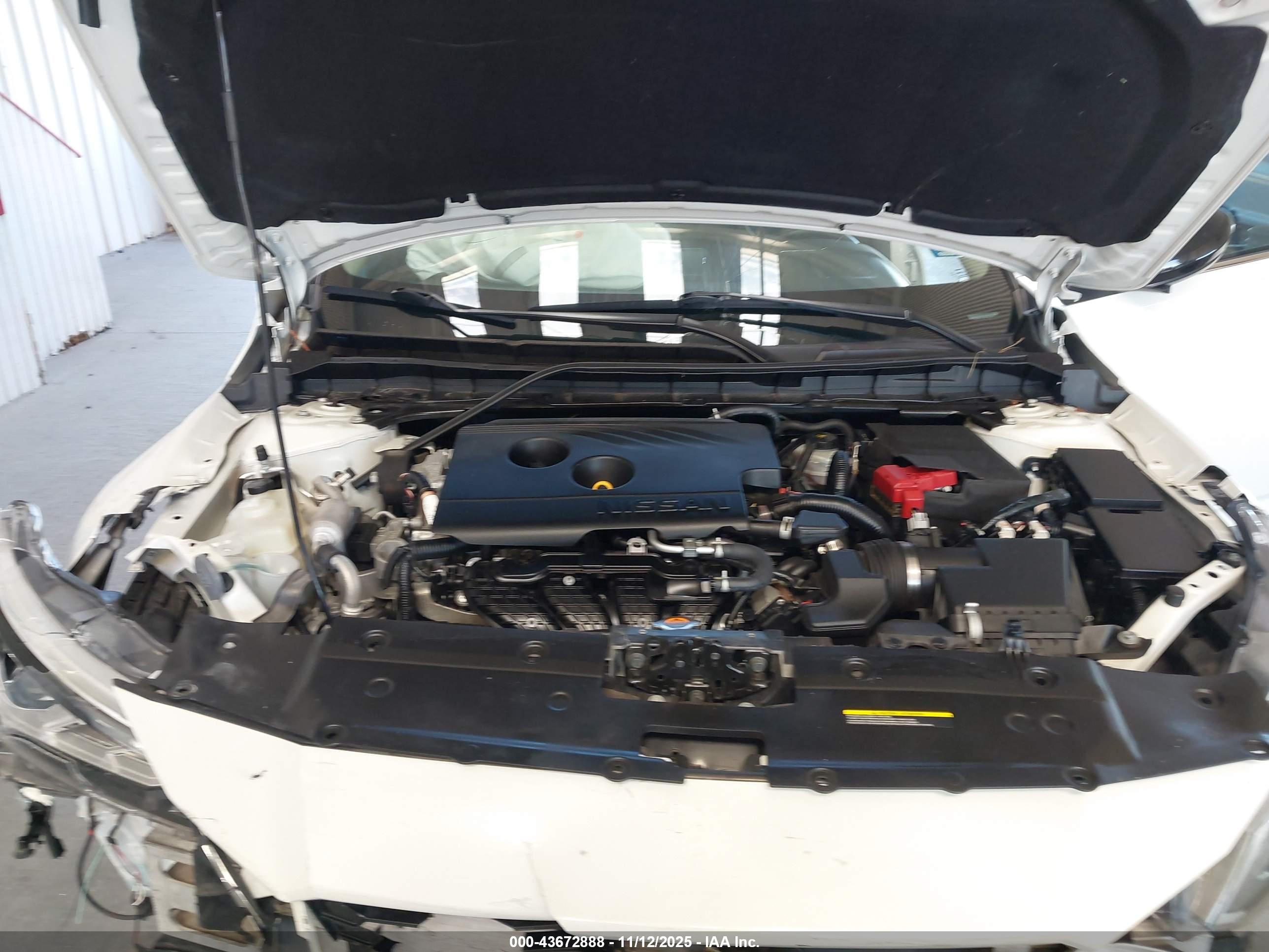 NISSAN ALTIMA image 10