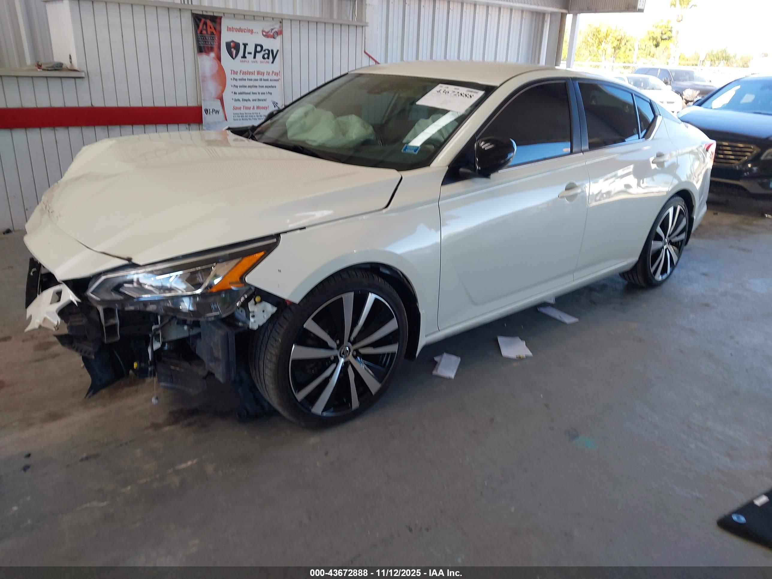NISSAN ALTIMA image 2