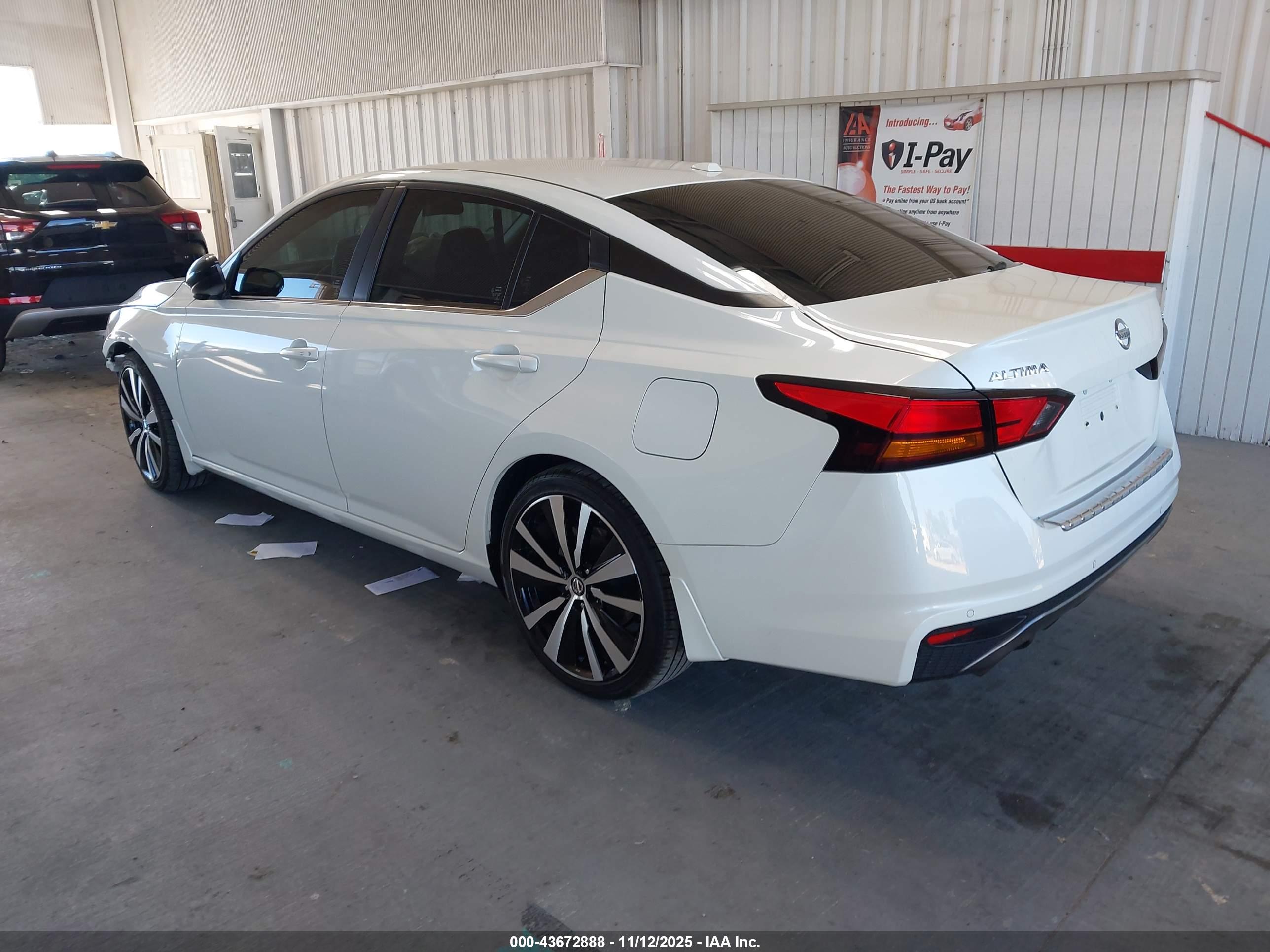 NISSAN ALTIMA image 3