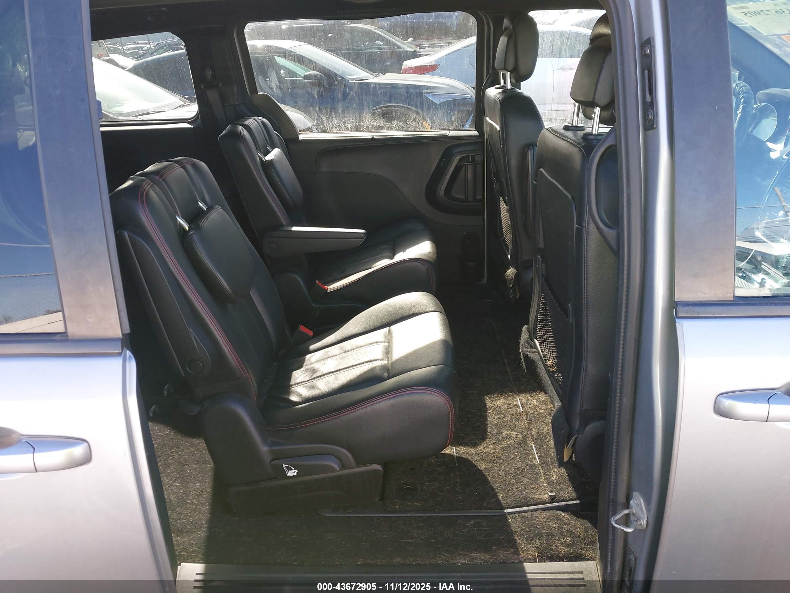 DODGE GRAND image 8