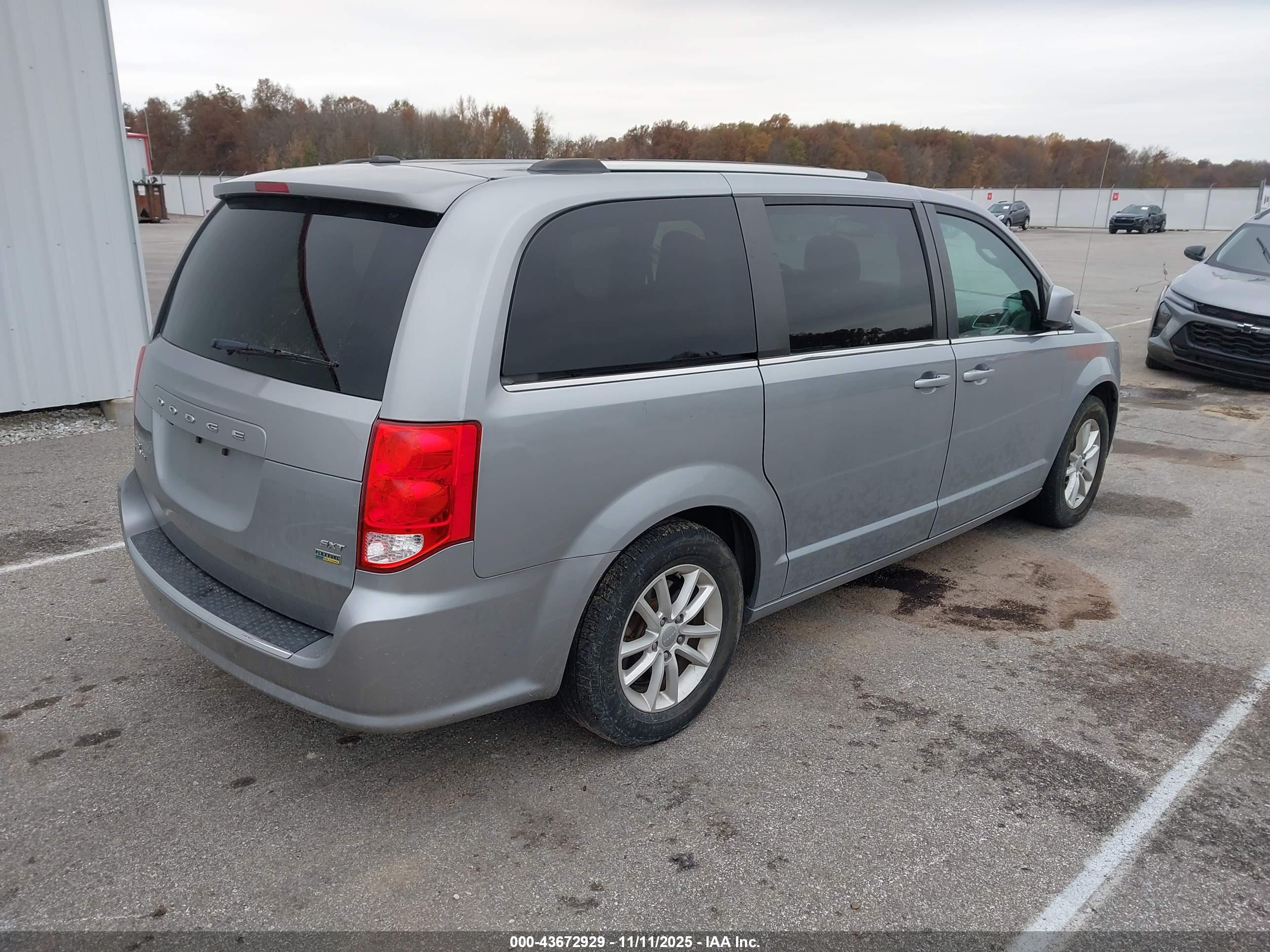 DODGE GRAND image 4