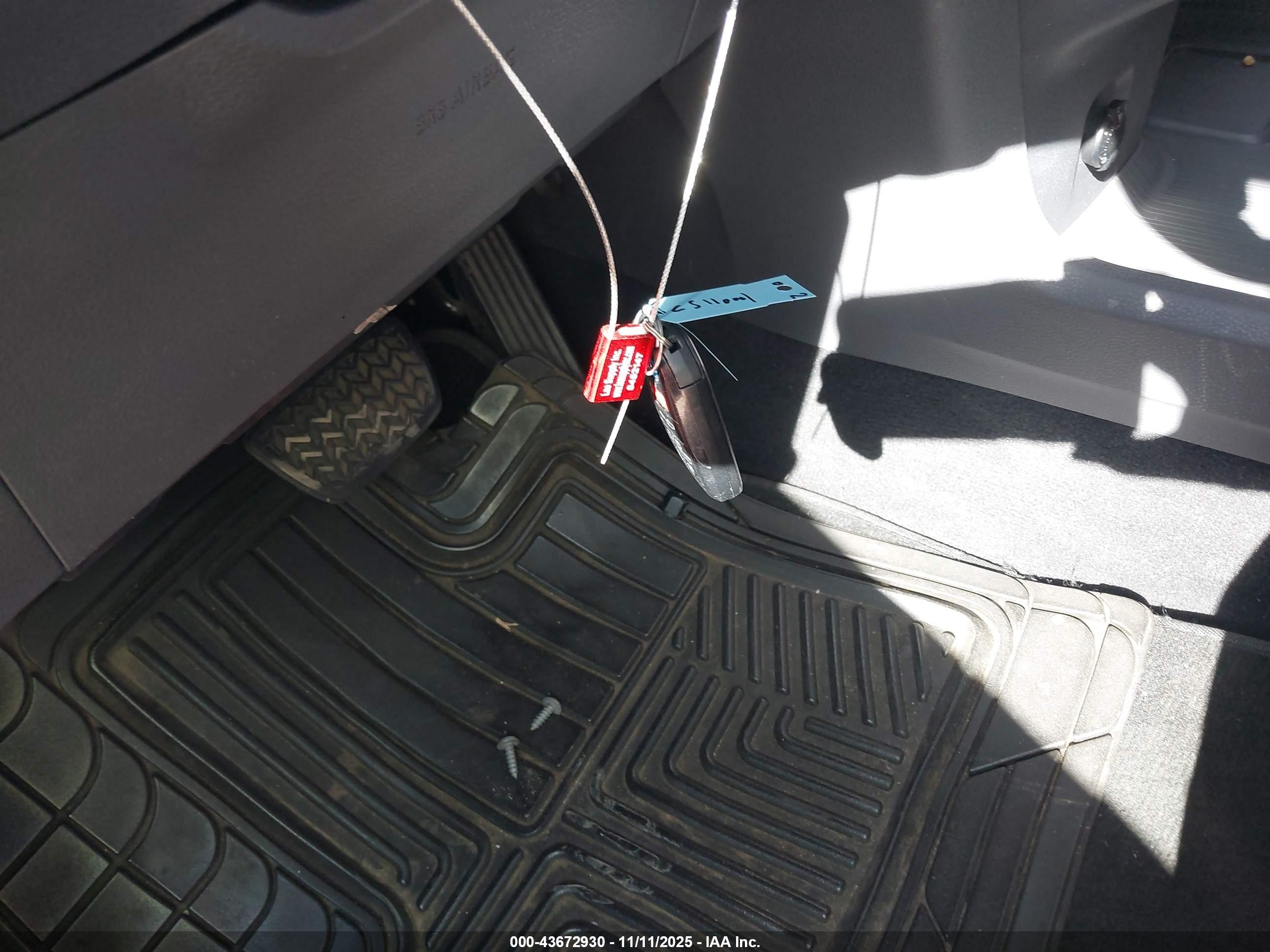 TOYOTA SIENNA image 11