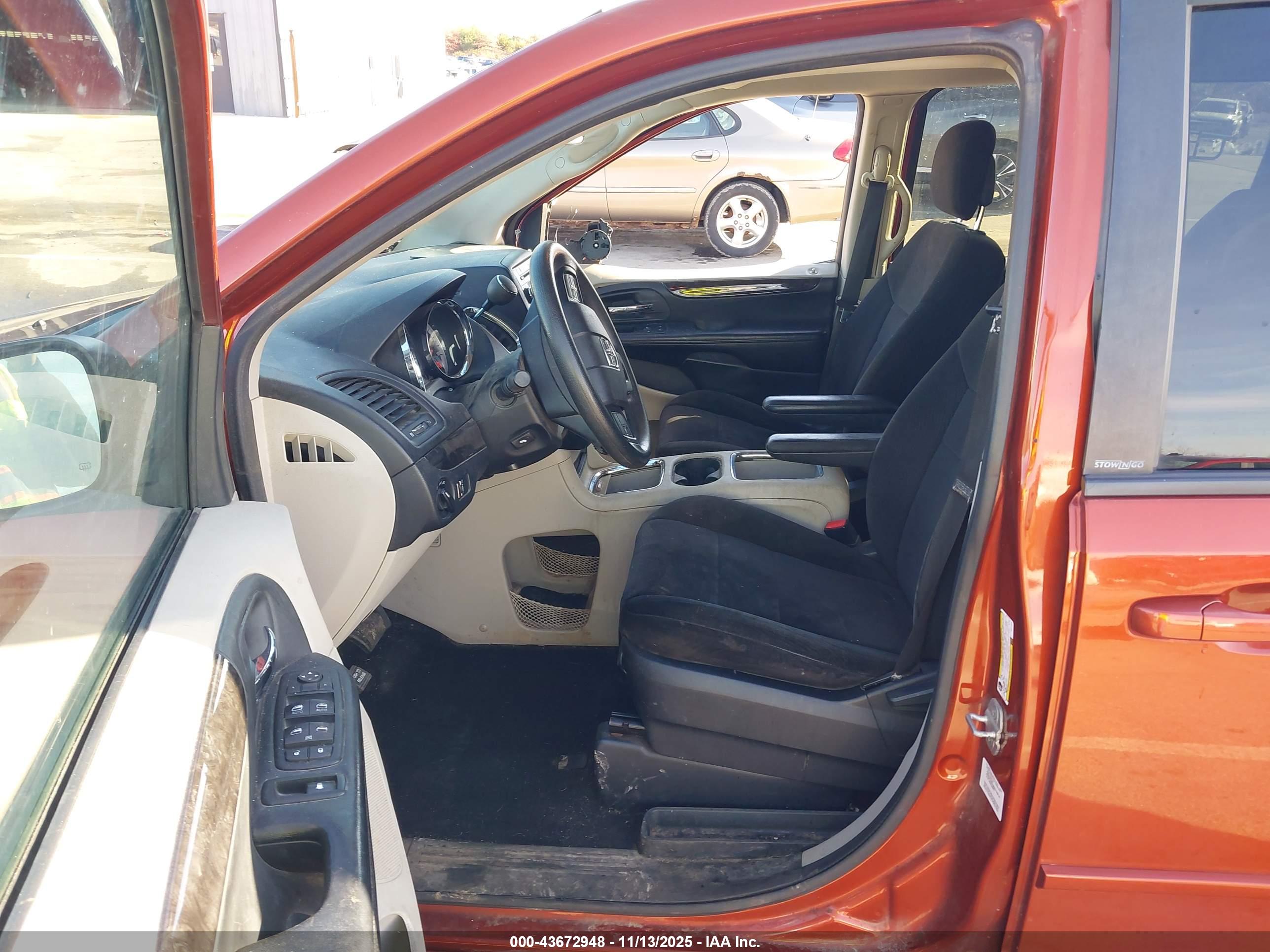 DODGE GRAND image 5