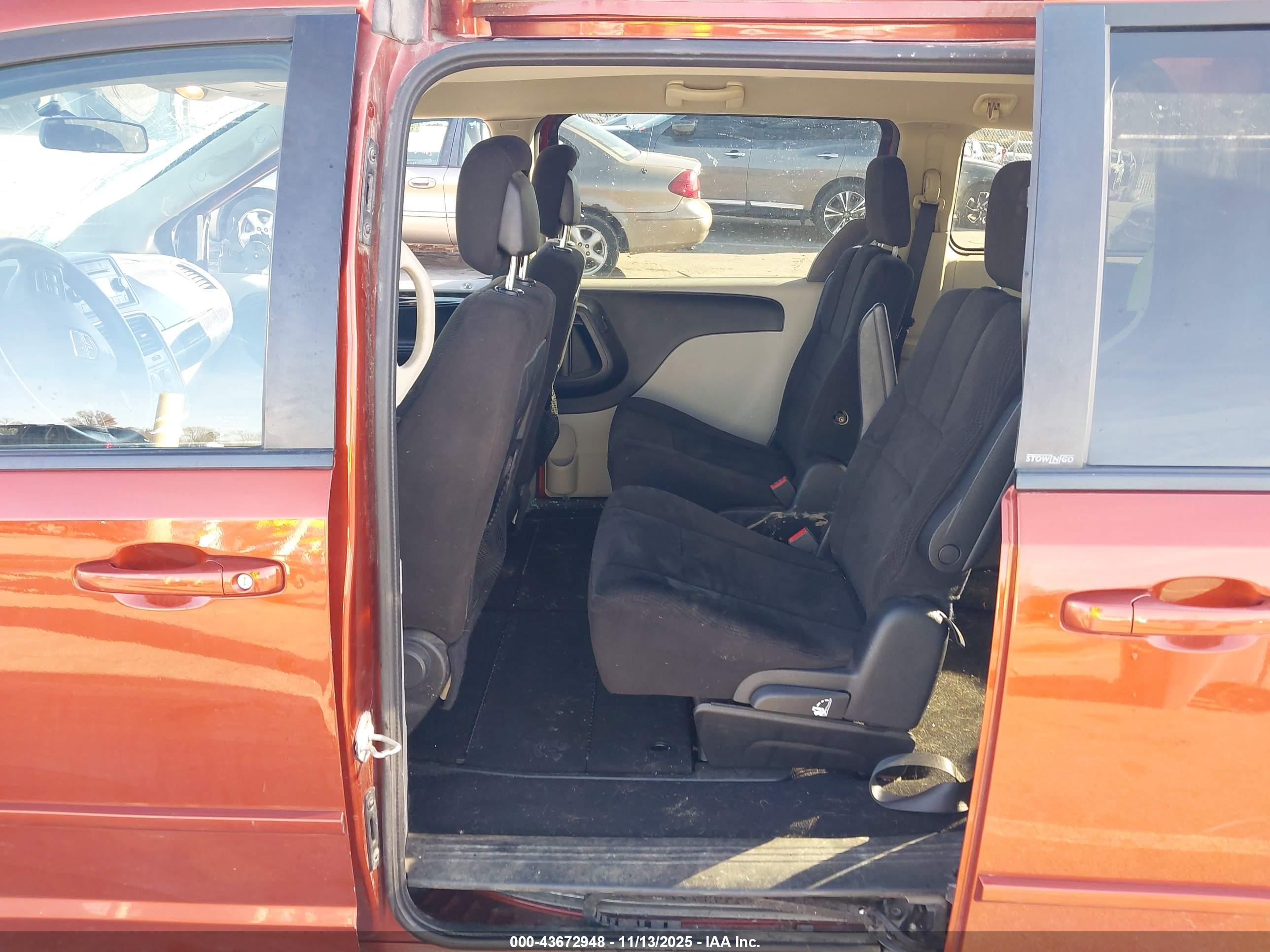 DODGE GRAND image 8