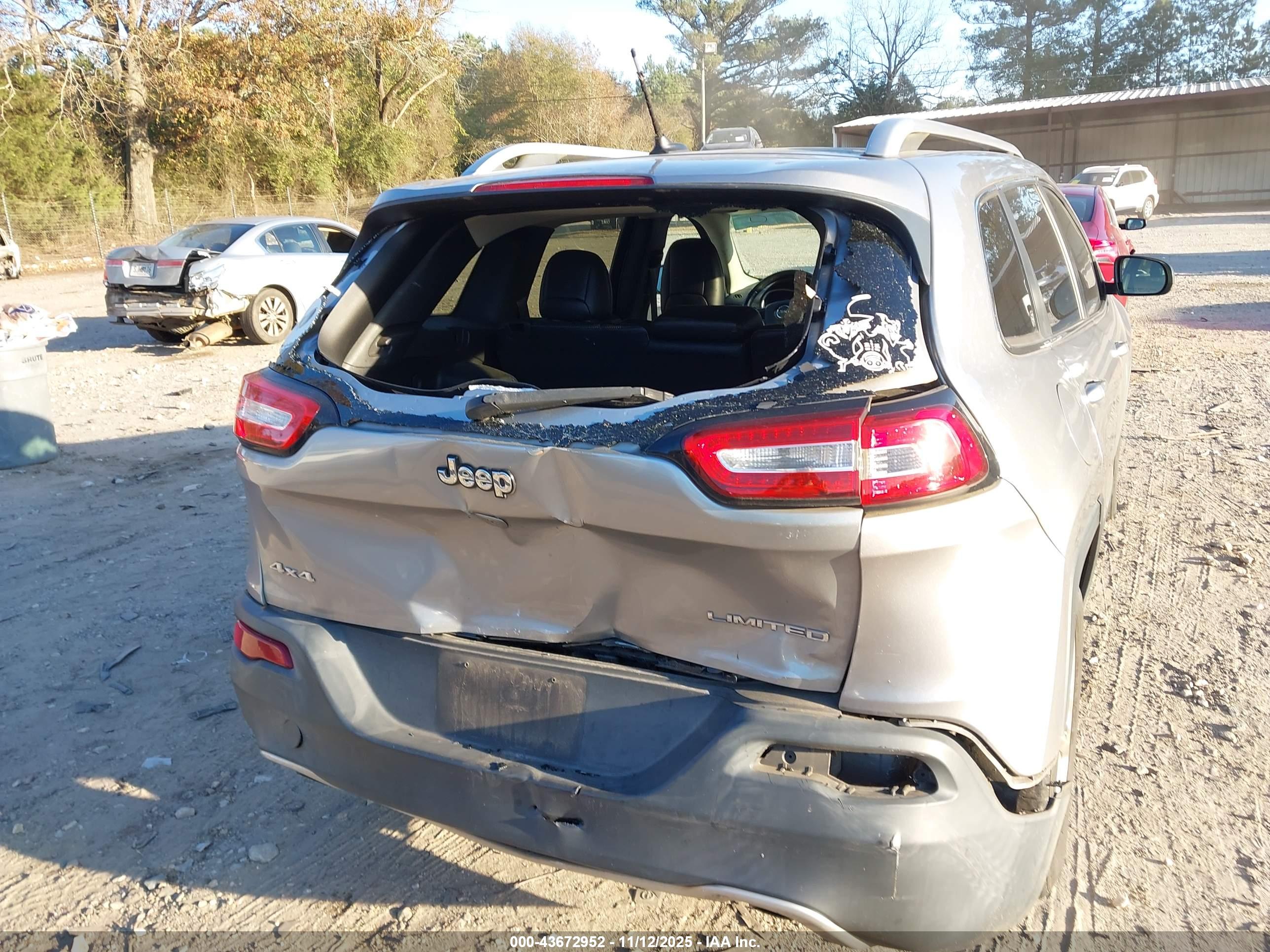 JEEP CHEROKEE image 6
