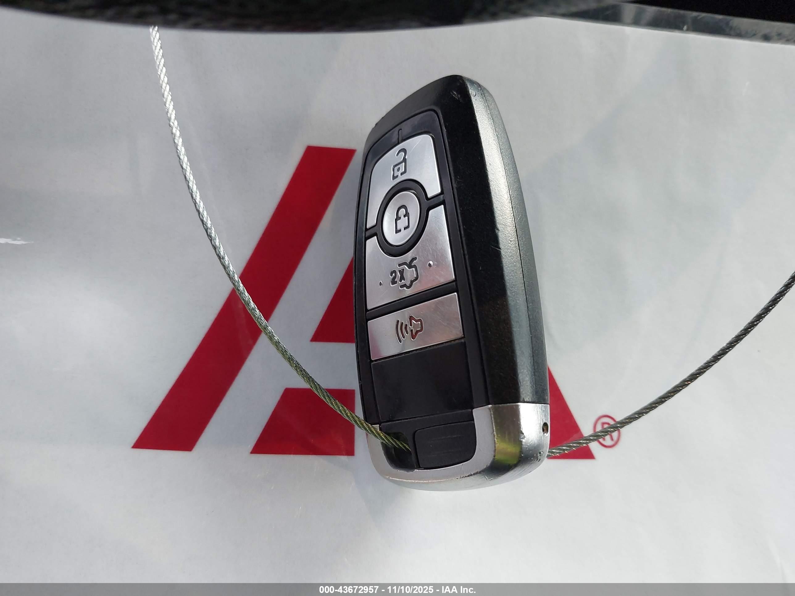 FORD FUSION image 11