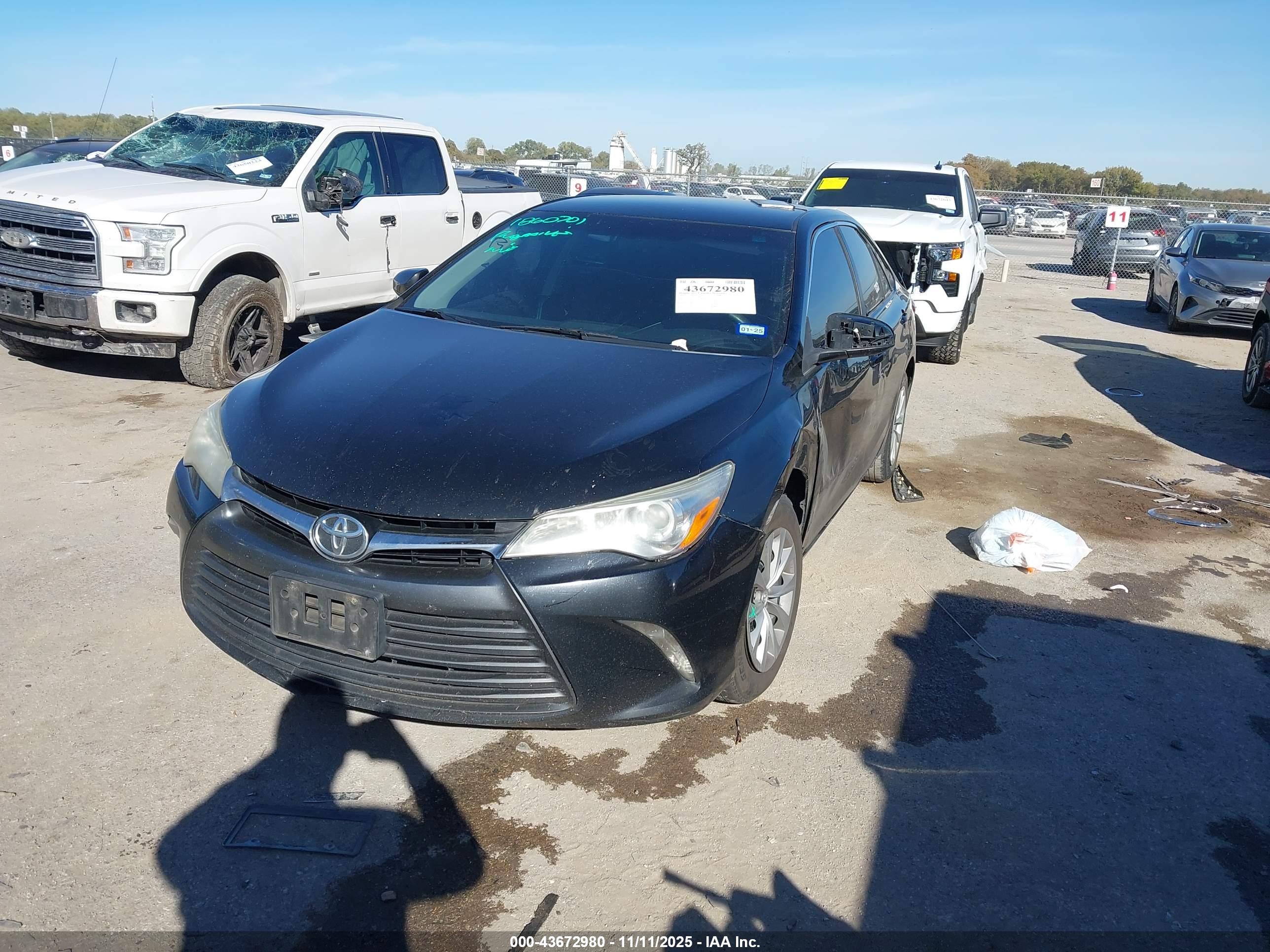TOYOTA CAMRY image 2