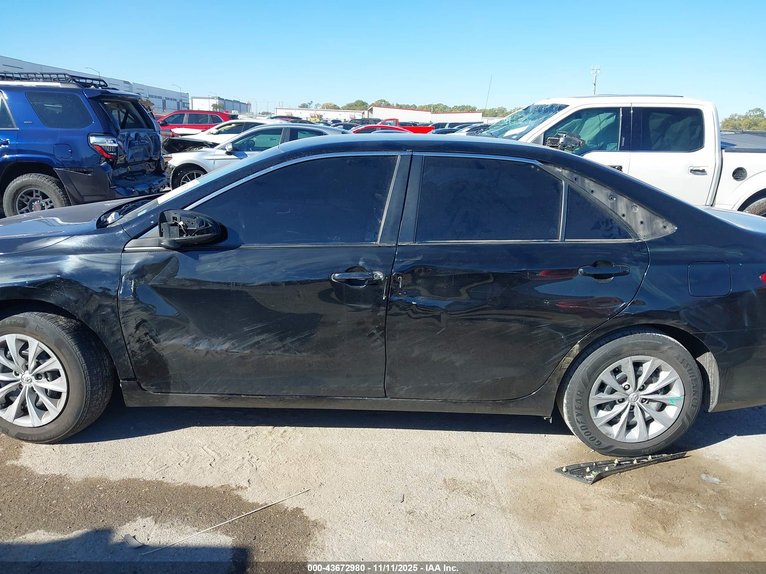 TOYOTA CAMRY image 6