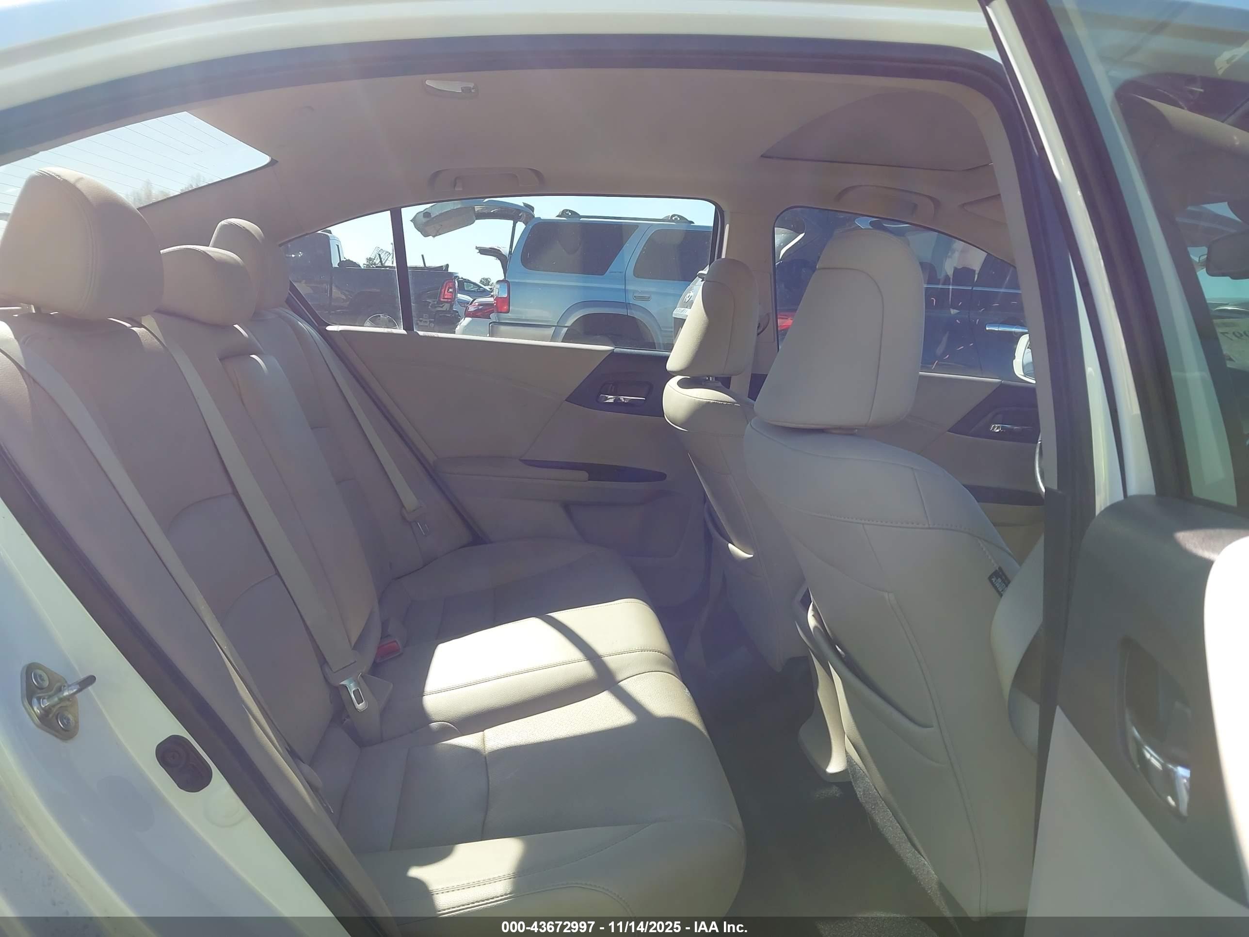 HONDA ACCORD image 8