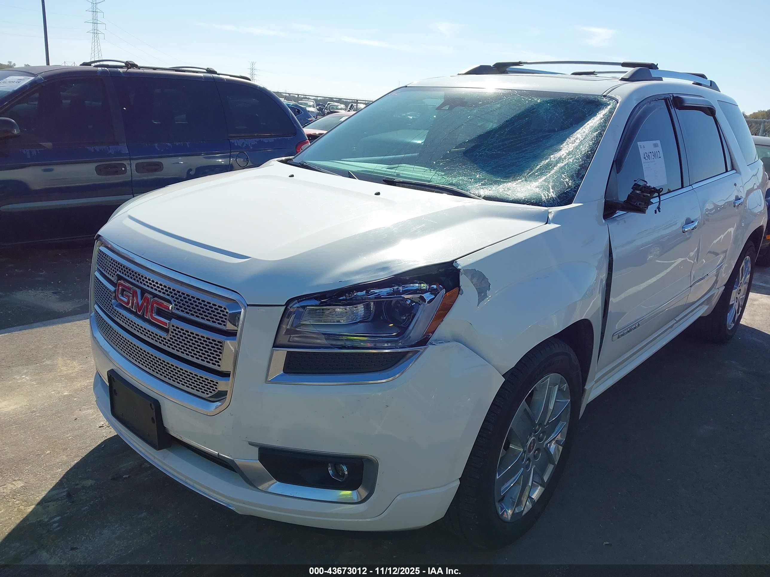 GMC ACADIA image 6
