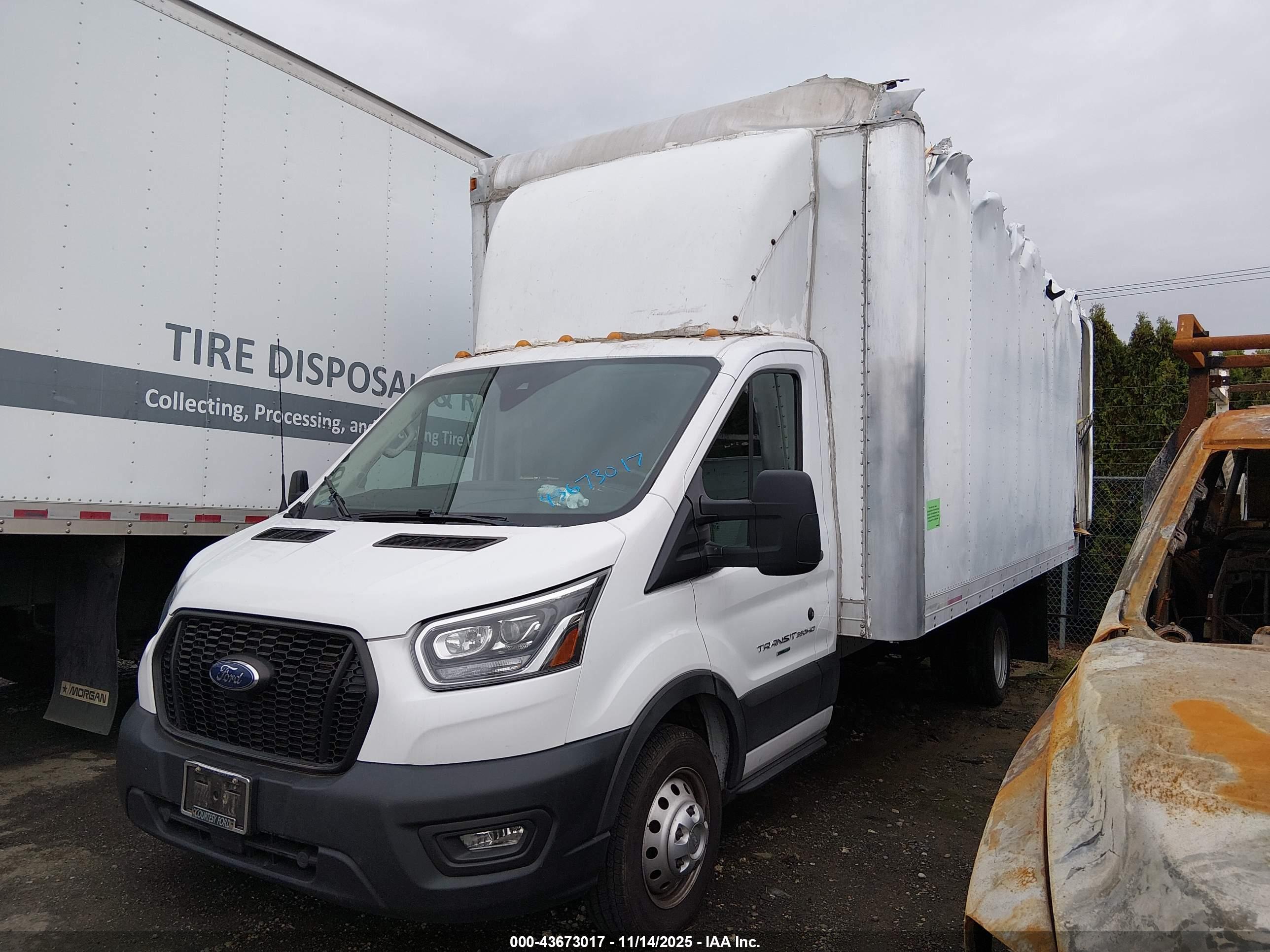 FORD TRANSIT-350 image 2