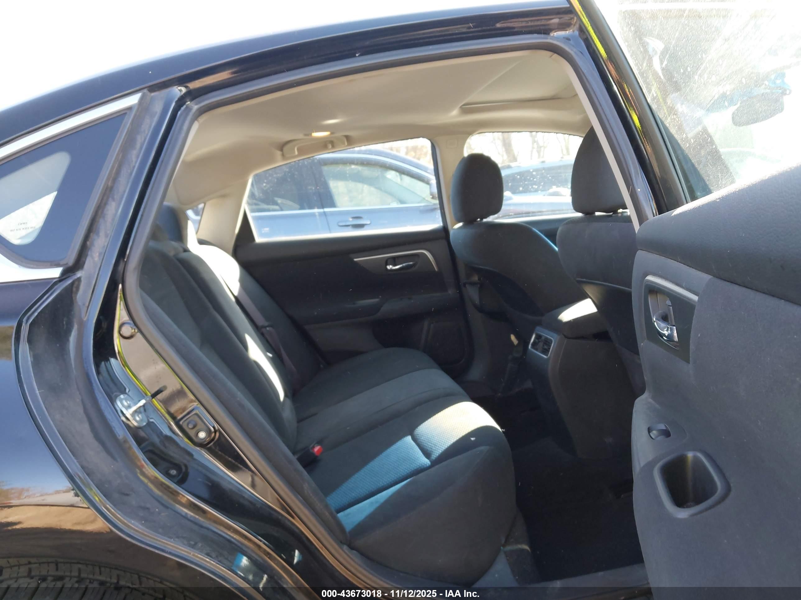 NISSAN ALTIMA image 8