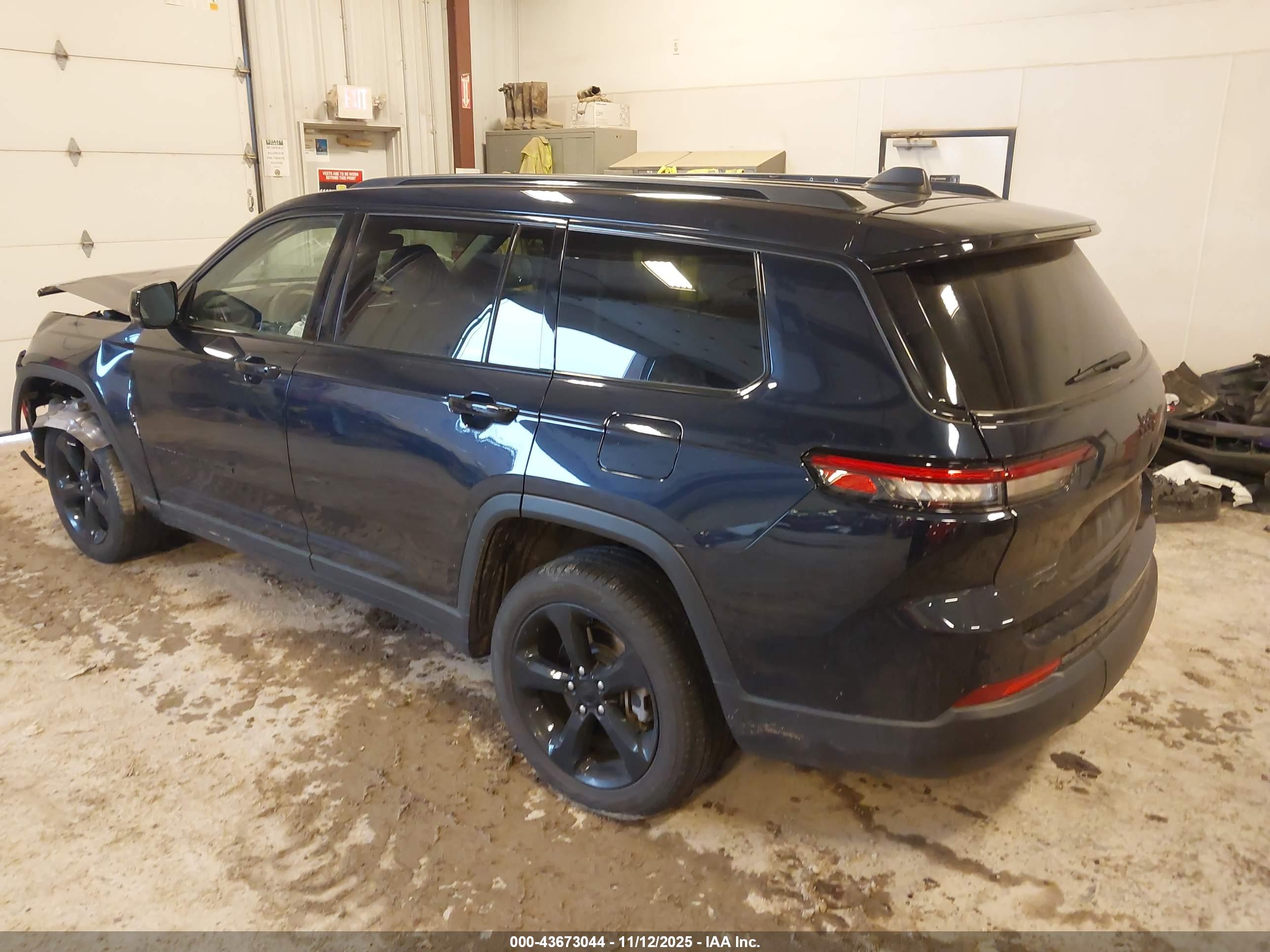 JEEP GRAND image 3
