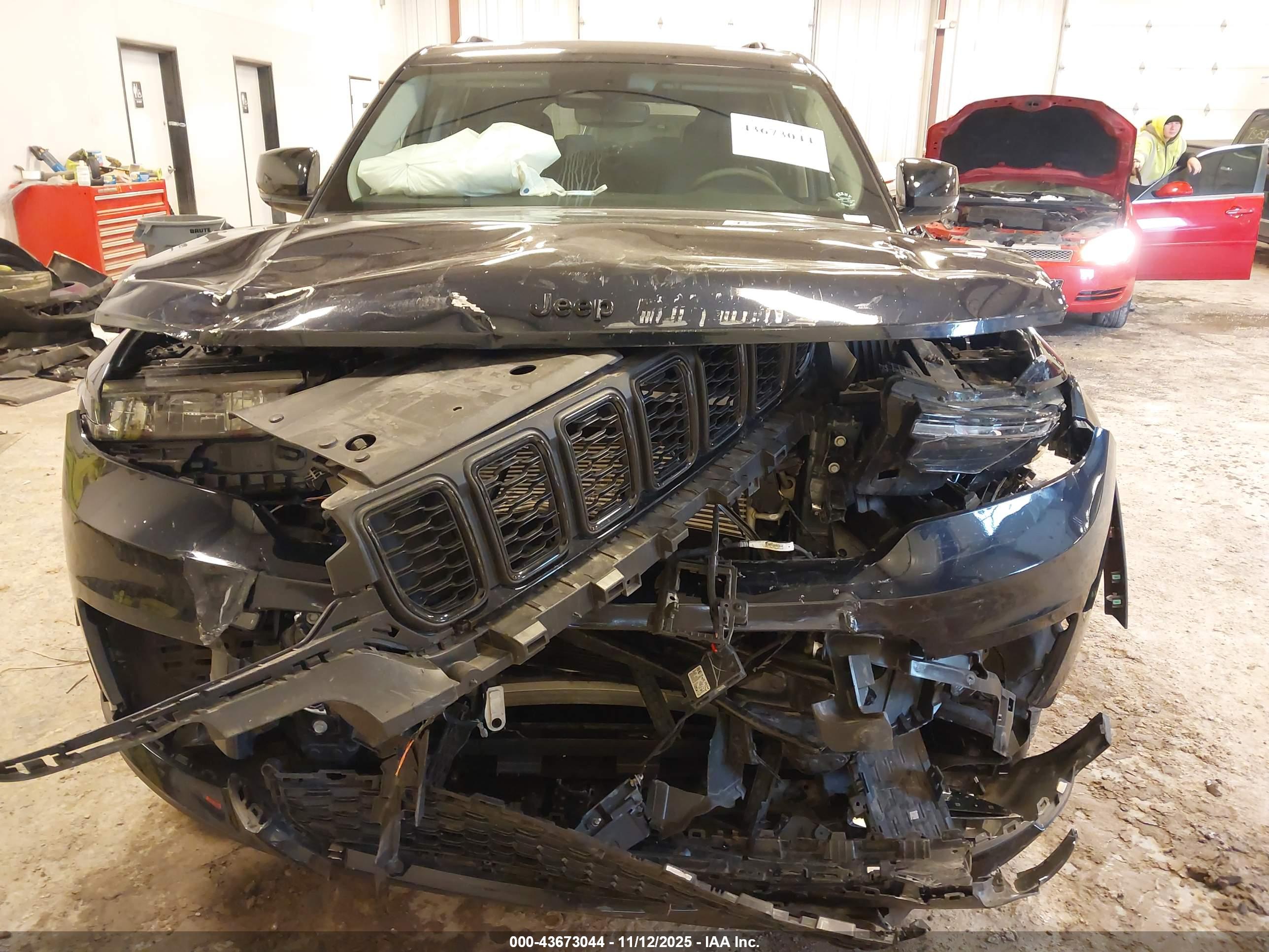 JEEP GRAND image 6