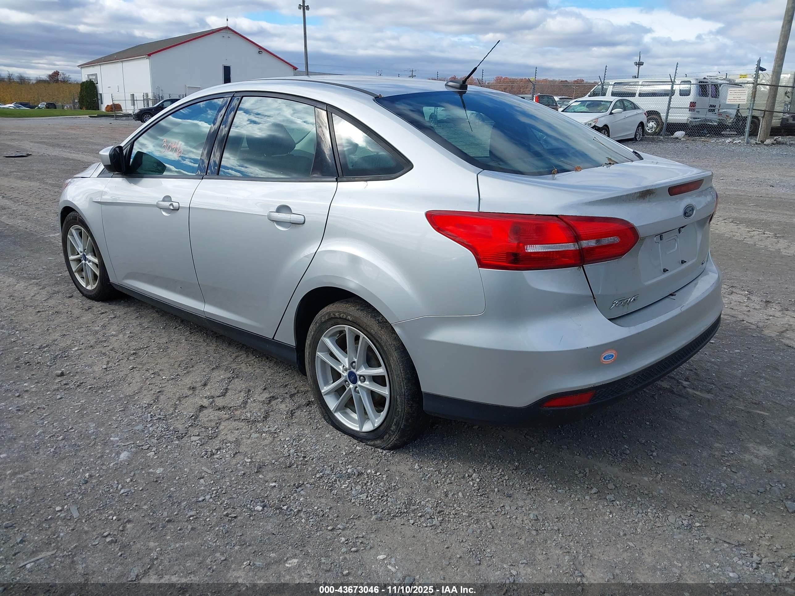 FORD FOCUS image 3