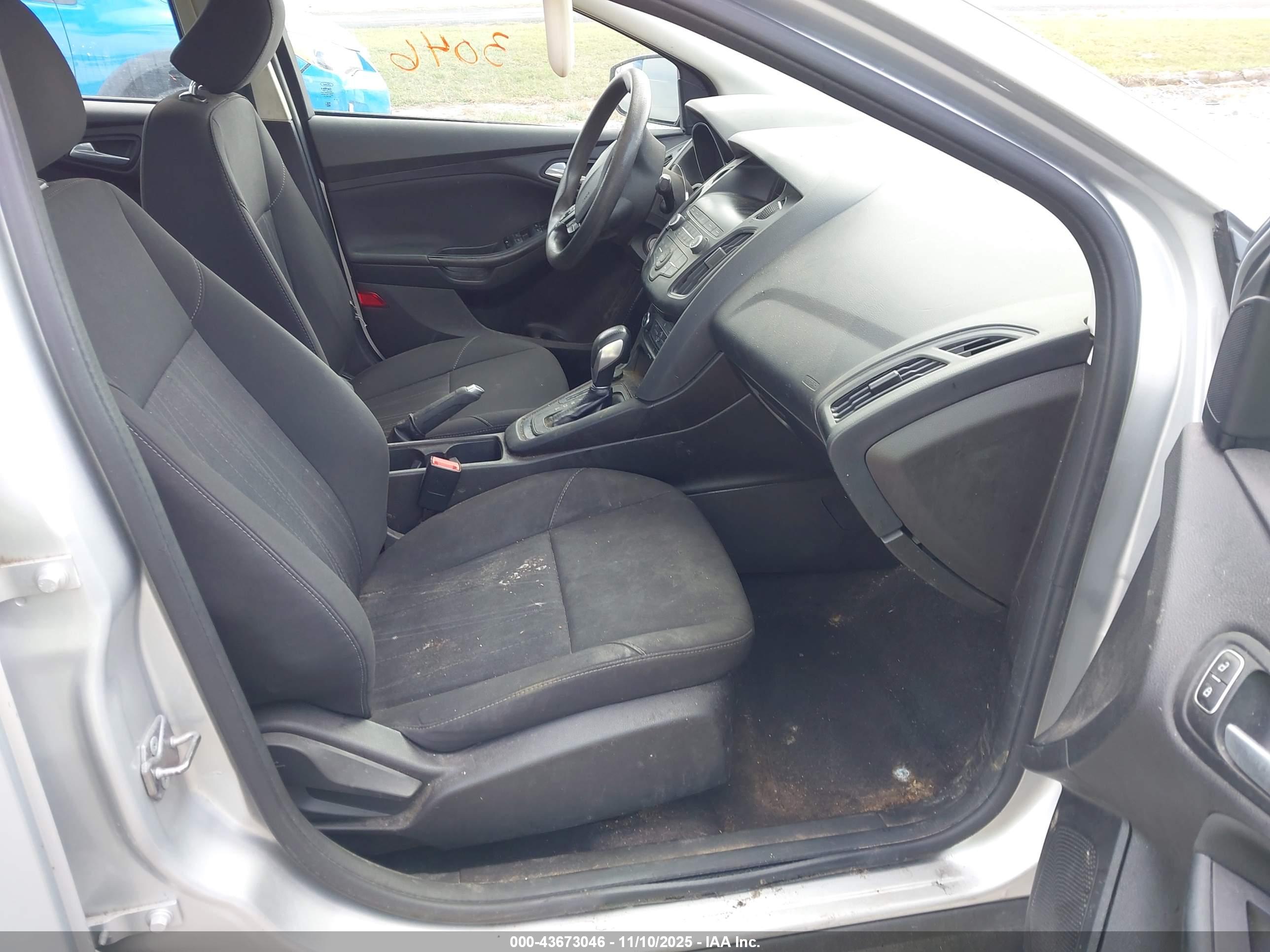 FORD FOCUS image 5