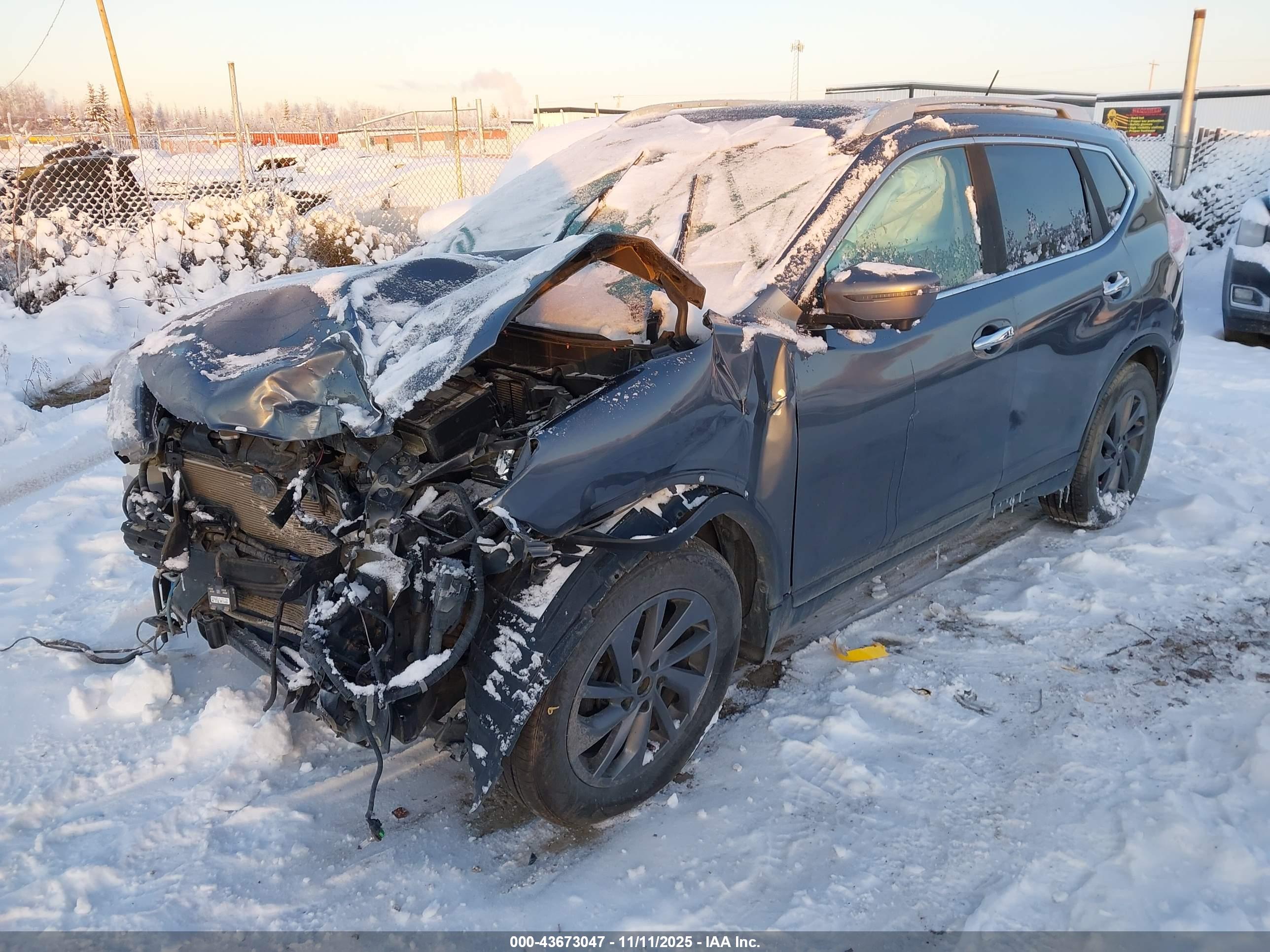 NISSAN ROGUE image 2