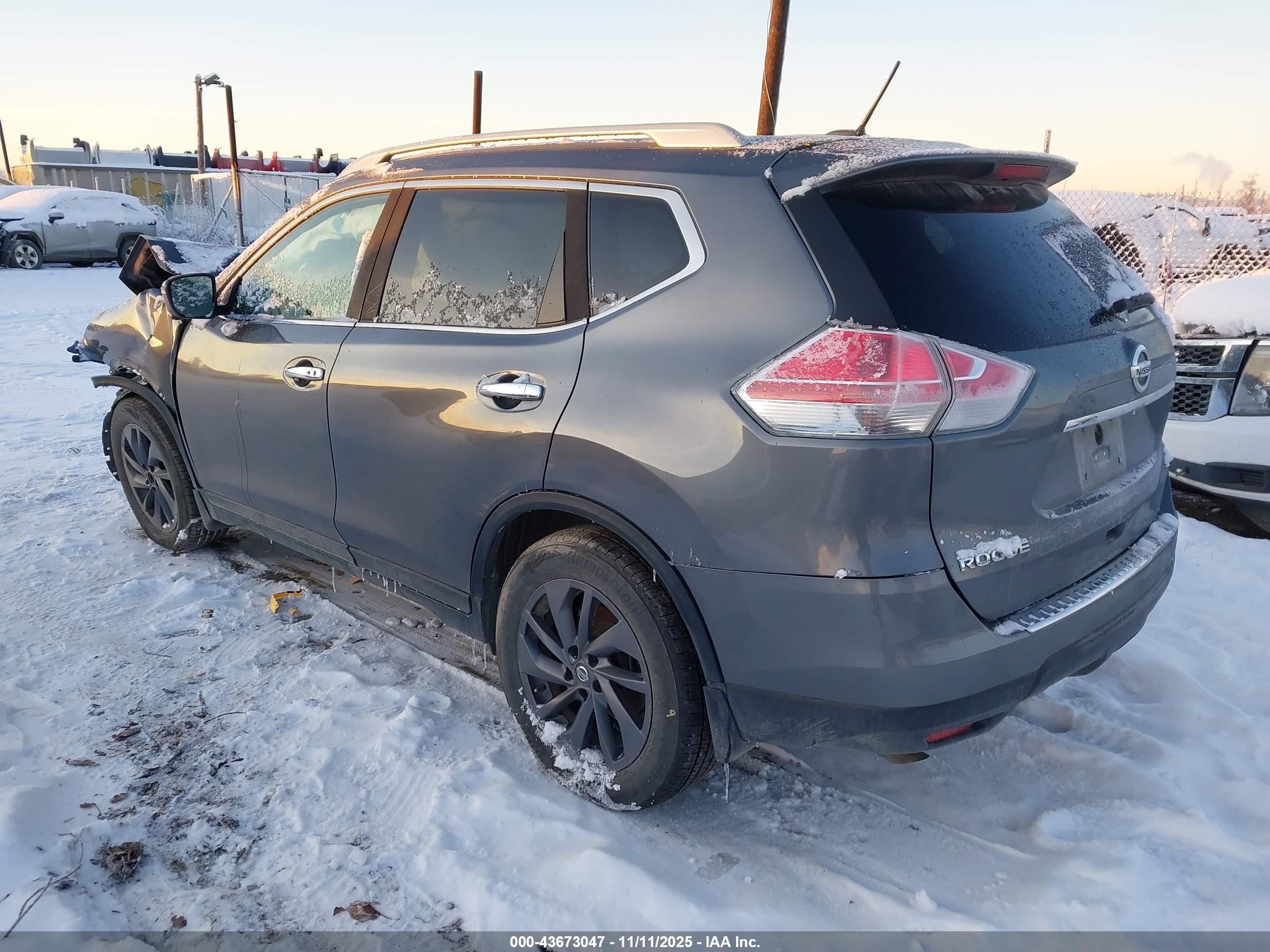 NISSAN ROGUE image 3