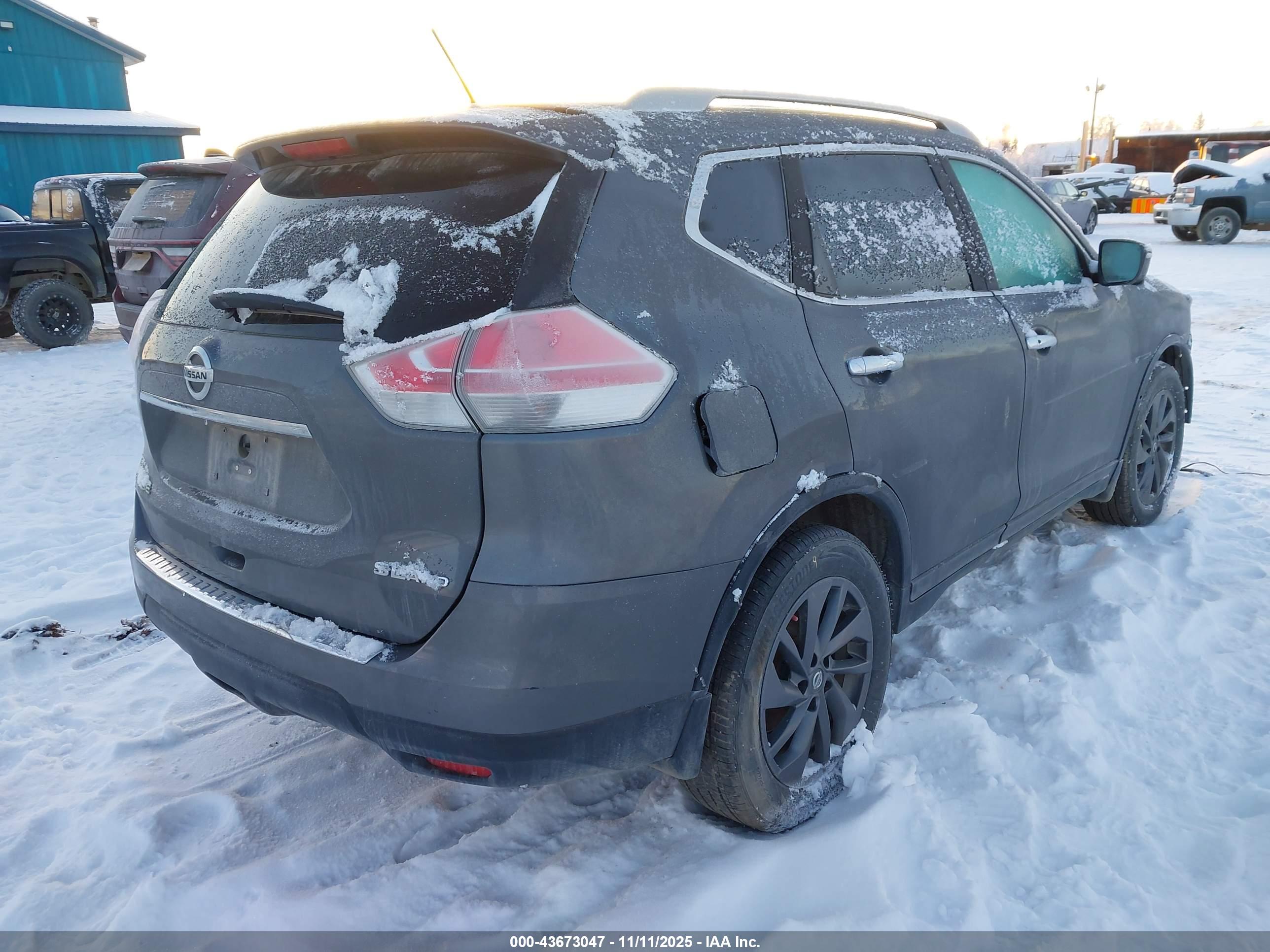 NISSAN ROGUE image 4