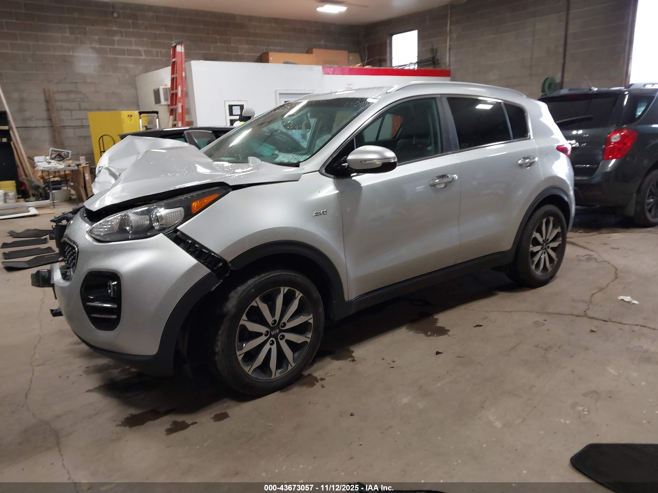 KIA SPORTAGE image 2