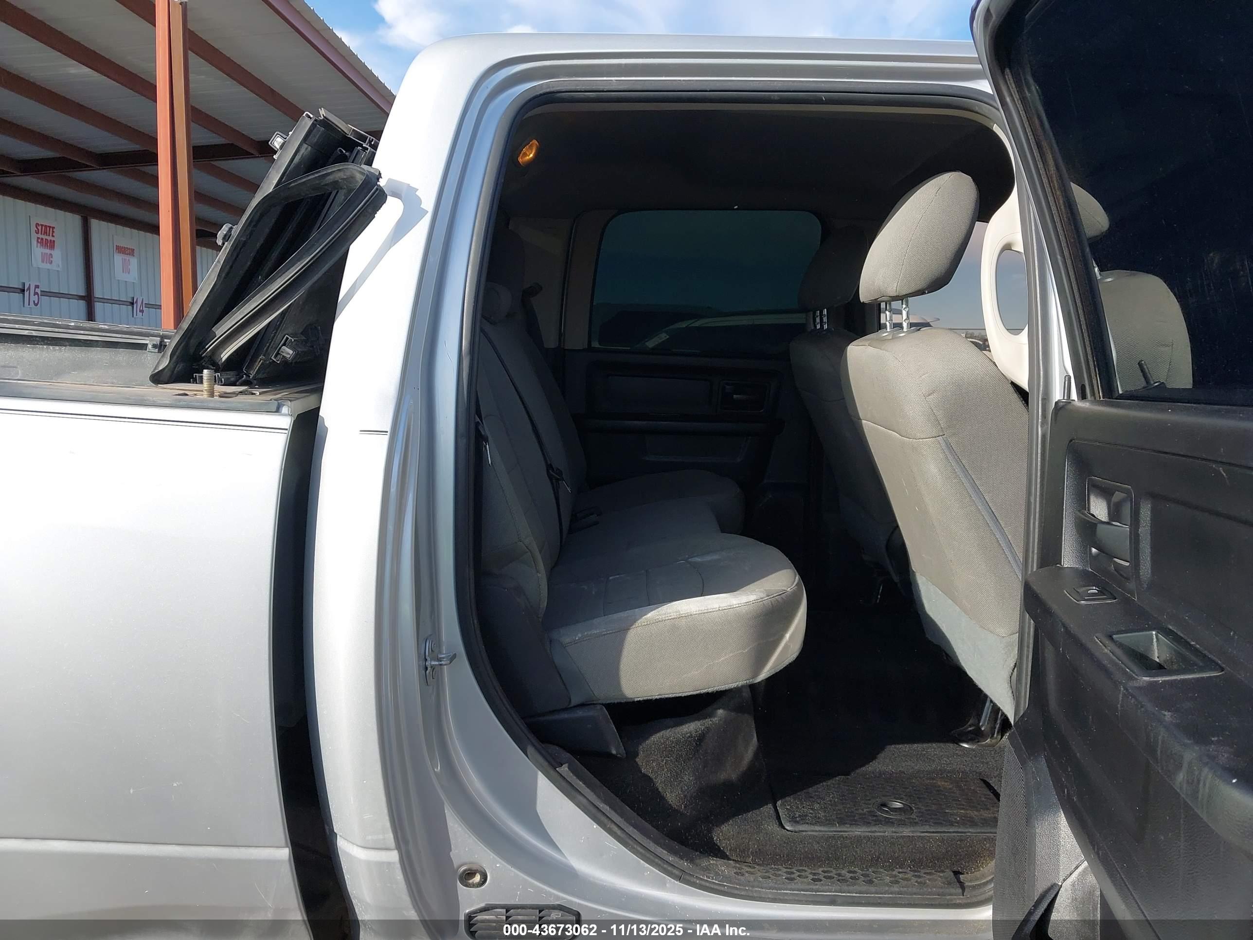 RAM 2500 image 8