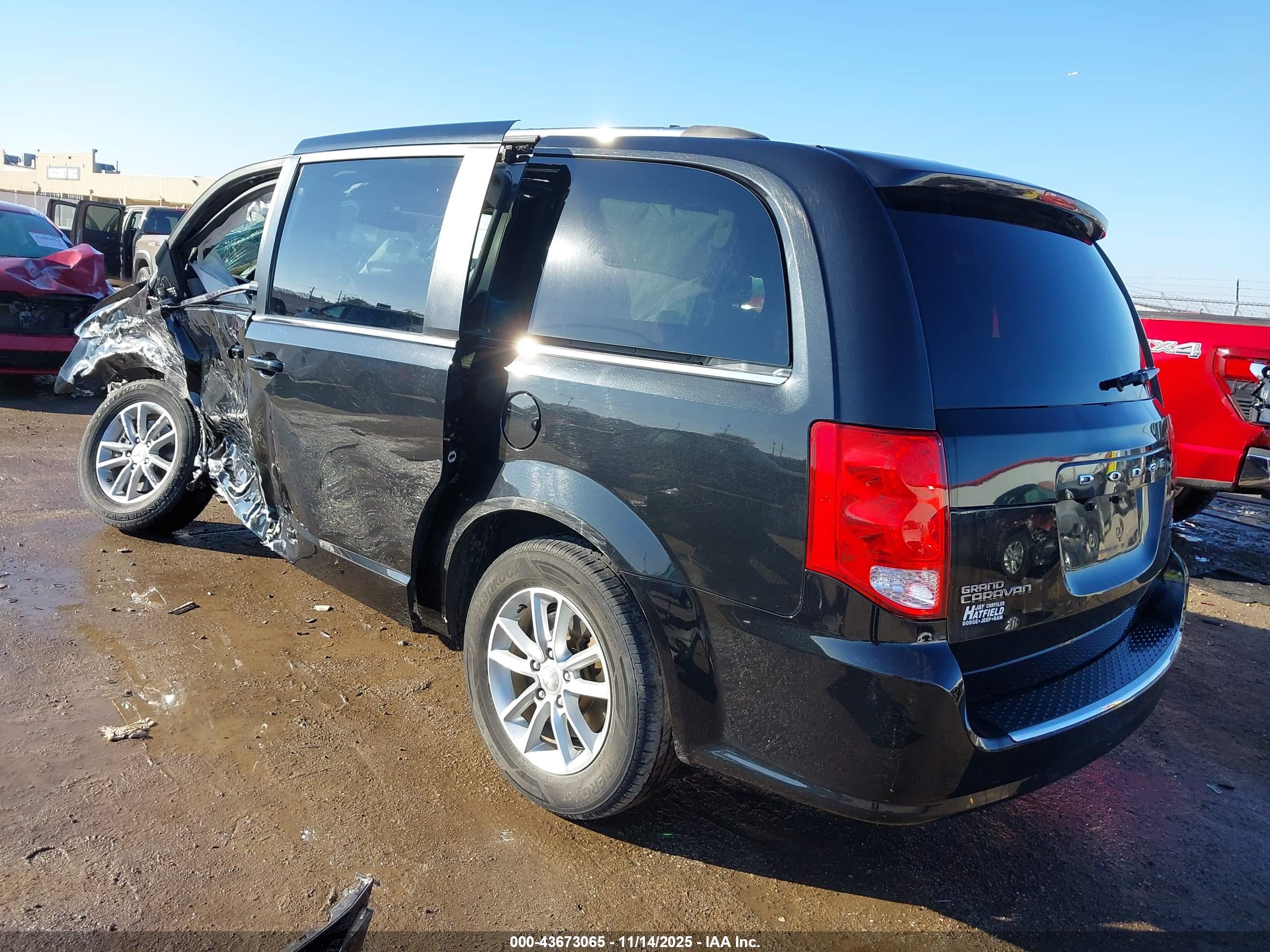 DODGE GRAND image 3
