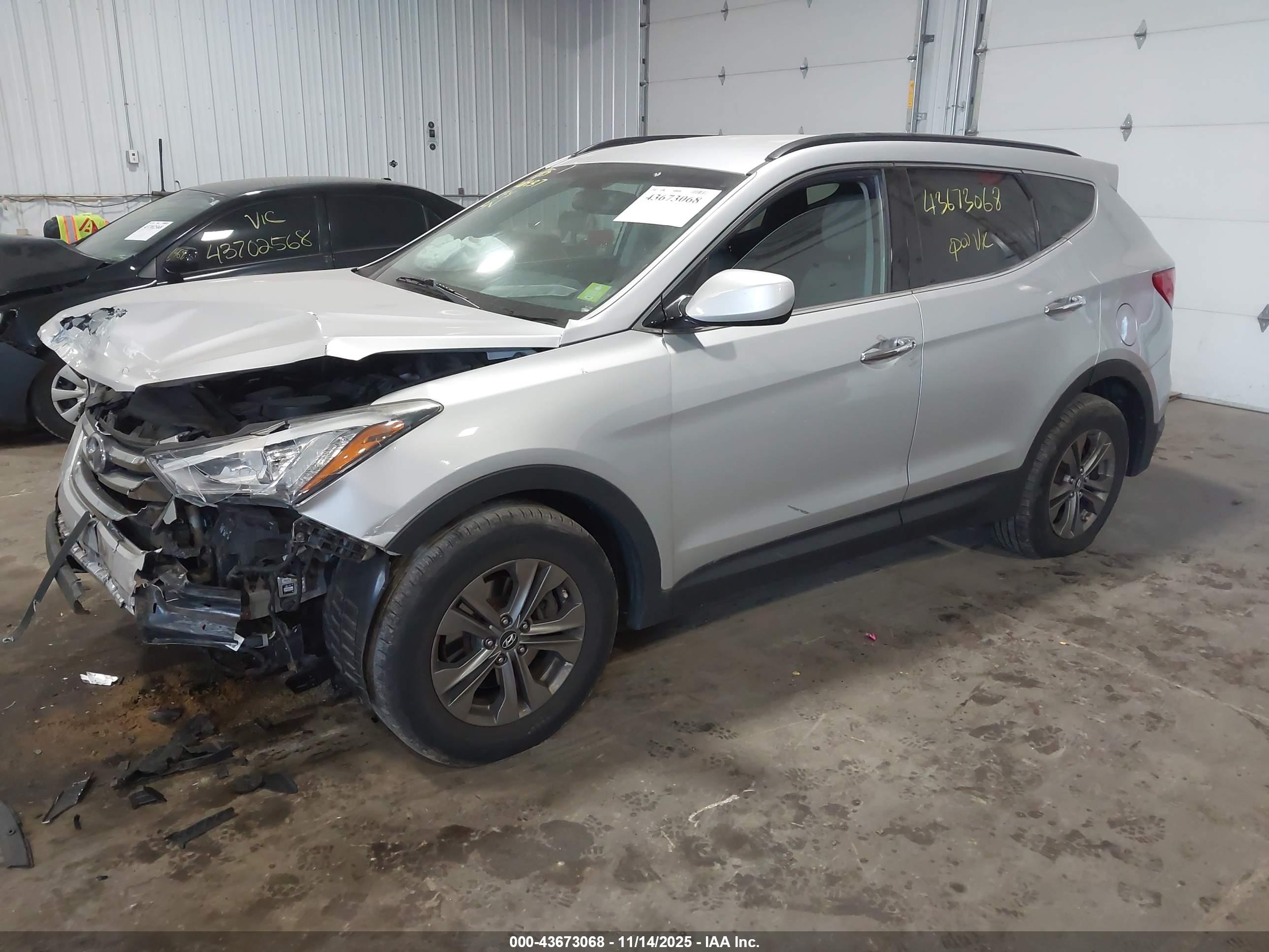 HYUNDAI SANTA image 2