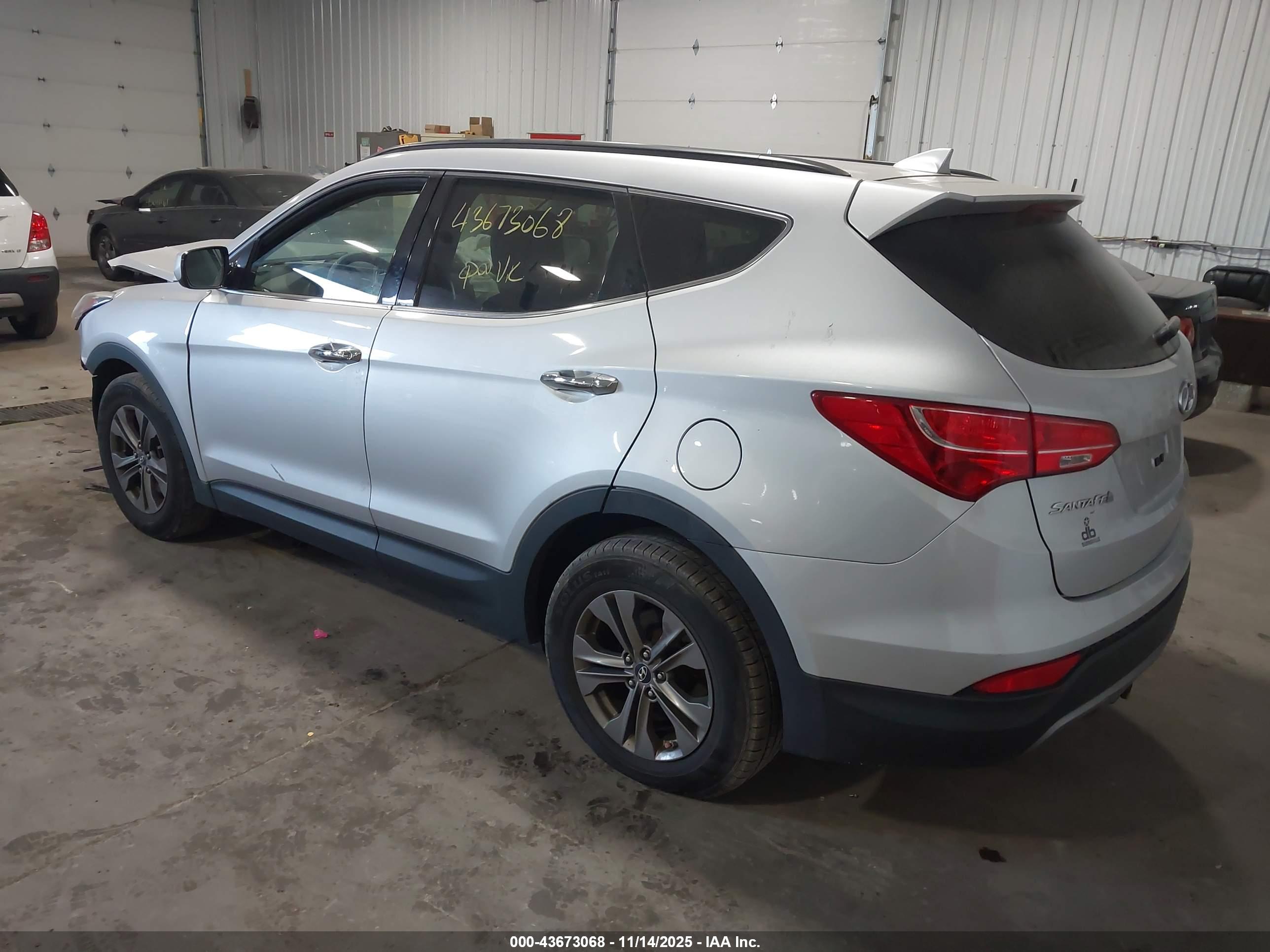 HYUNDAI SANTA image 3