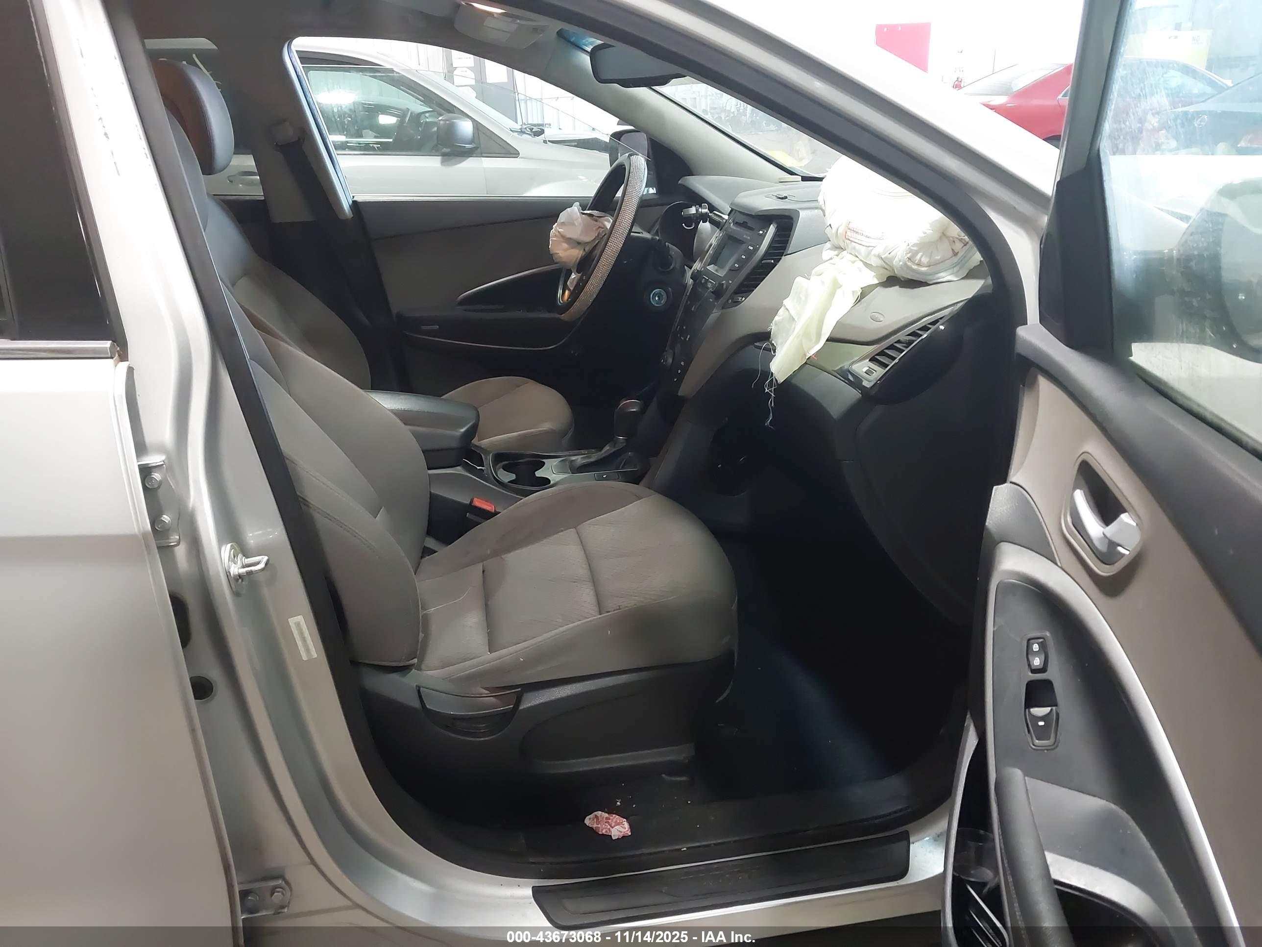 HYUNDAI SANTA image 5