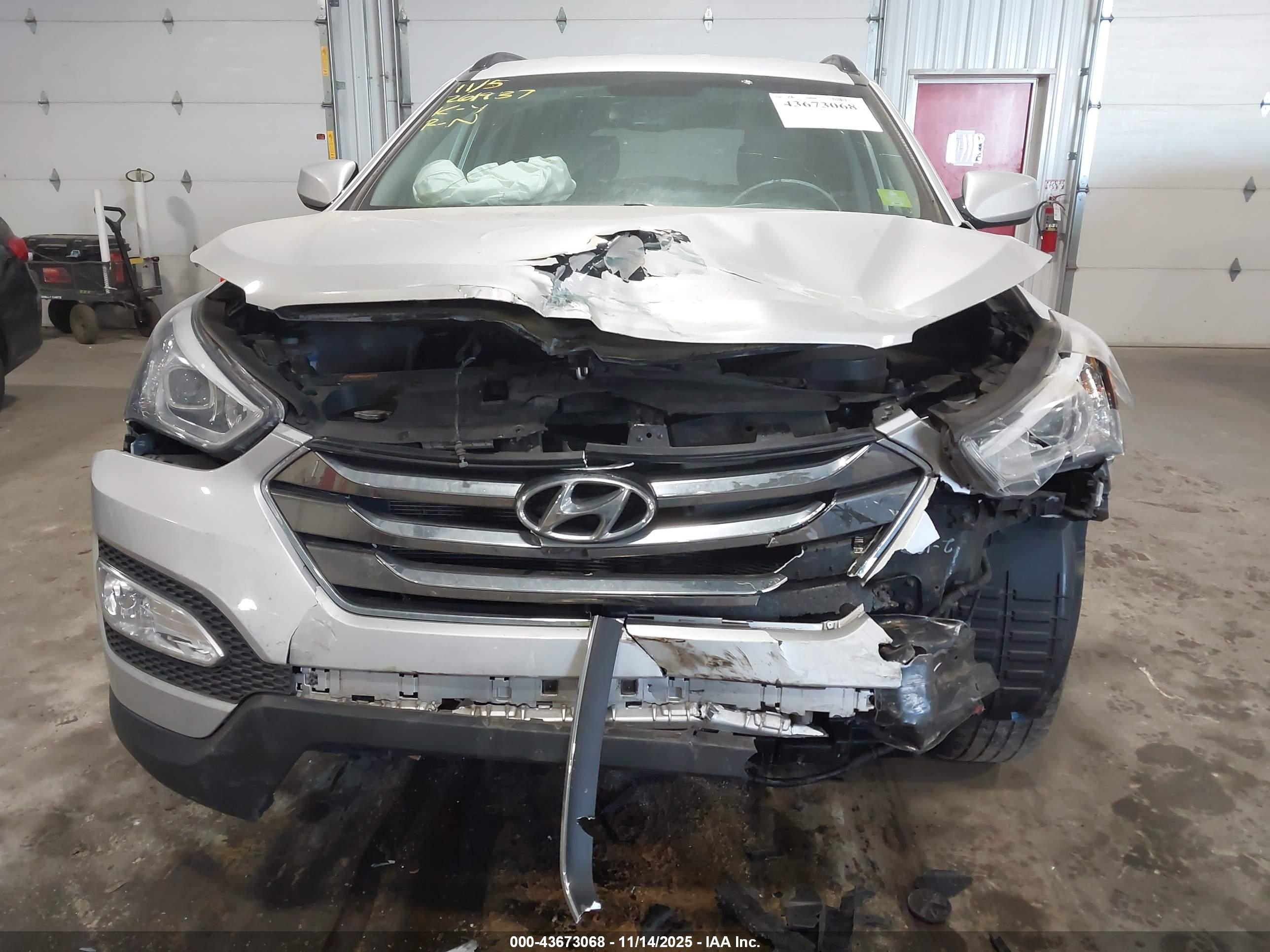 HYUNDAI SANTA image 6